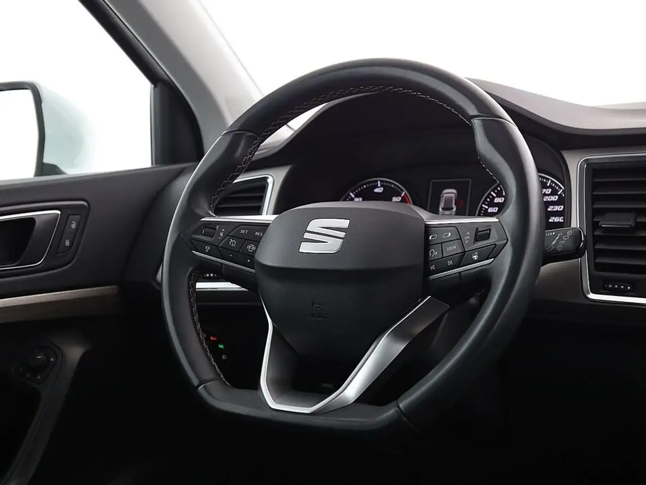 SEAT Ateca 2.0 TDI 4Drive Xperience Aut LED AHK LEDER 12