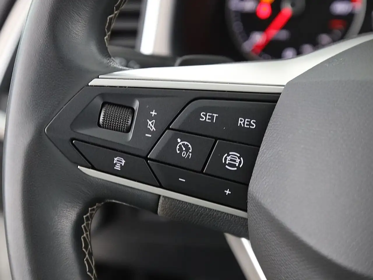 SEAT Ateca 2.0 TDI 4Drive Xperience Aut LED AHK LEDER 21