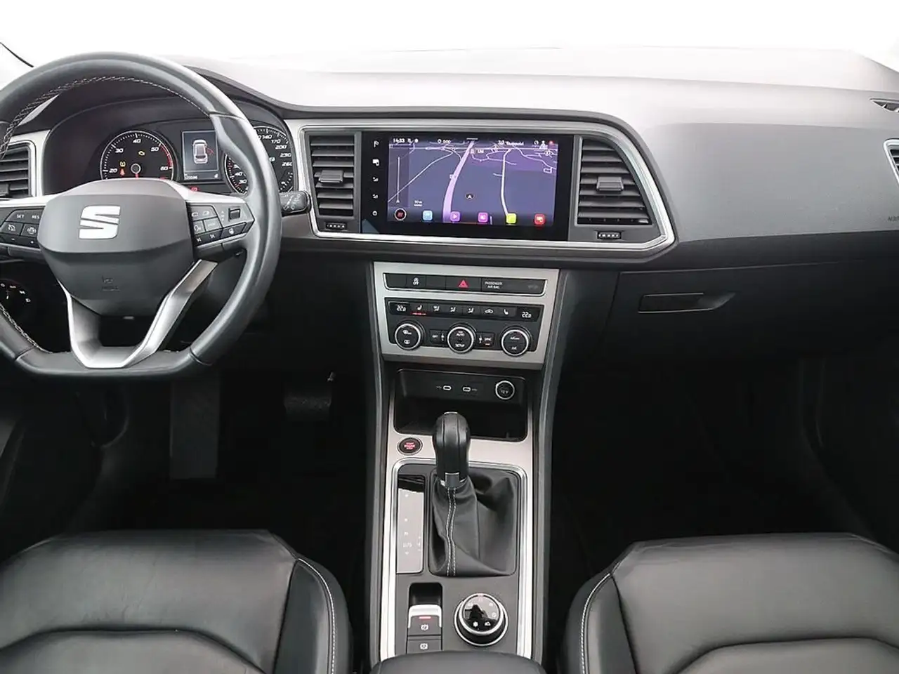 SEAT Ateca 2.0 TDI 4Drive Xperience Aut LED AHK LEDER 11