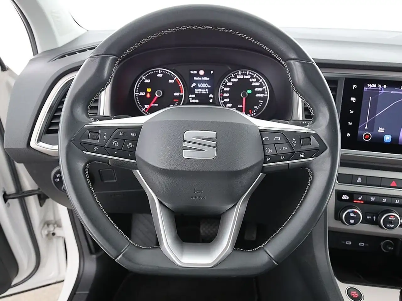 SEAT Ateca 2.0 TDI 4Drive Xperience Aut LED AHK LEDER 22