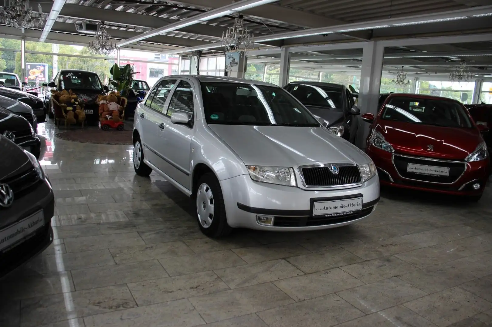 Skoda Fabia 1.4 16V Classic Grau - 2