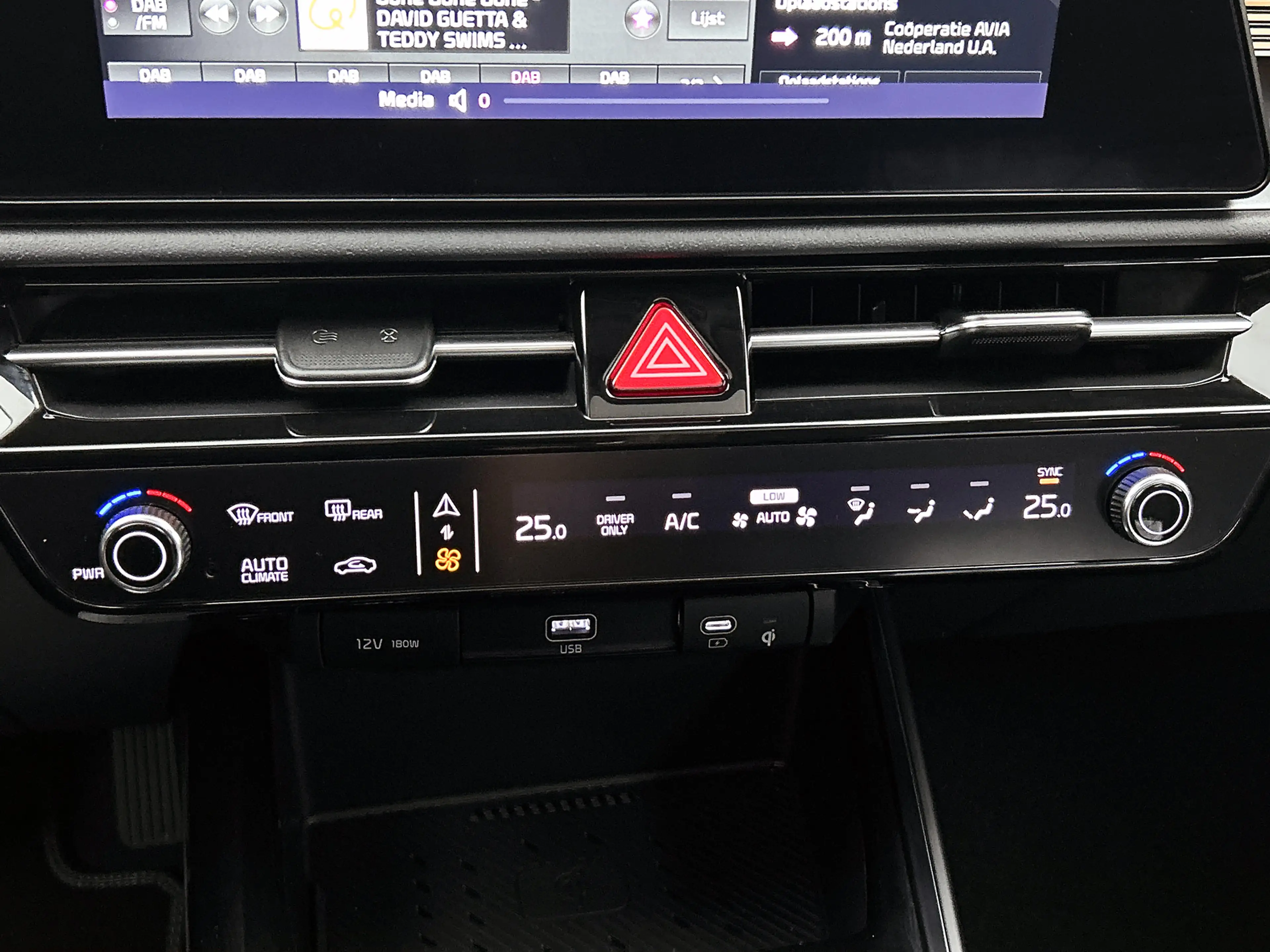 Kia e-Niro EV Plus 64.8 kWh Stoelverwarming en stuurverwarmin — photo 11