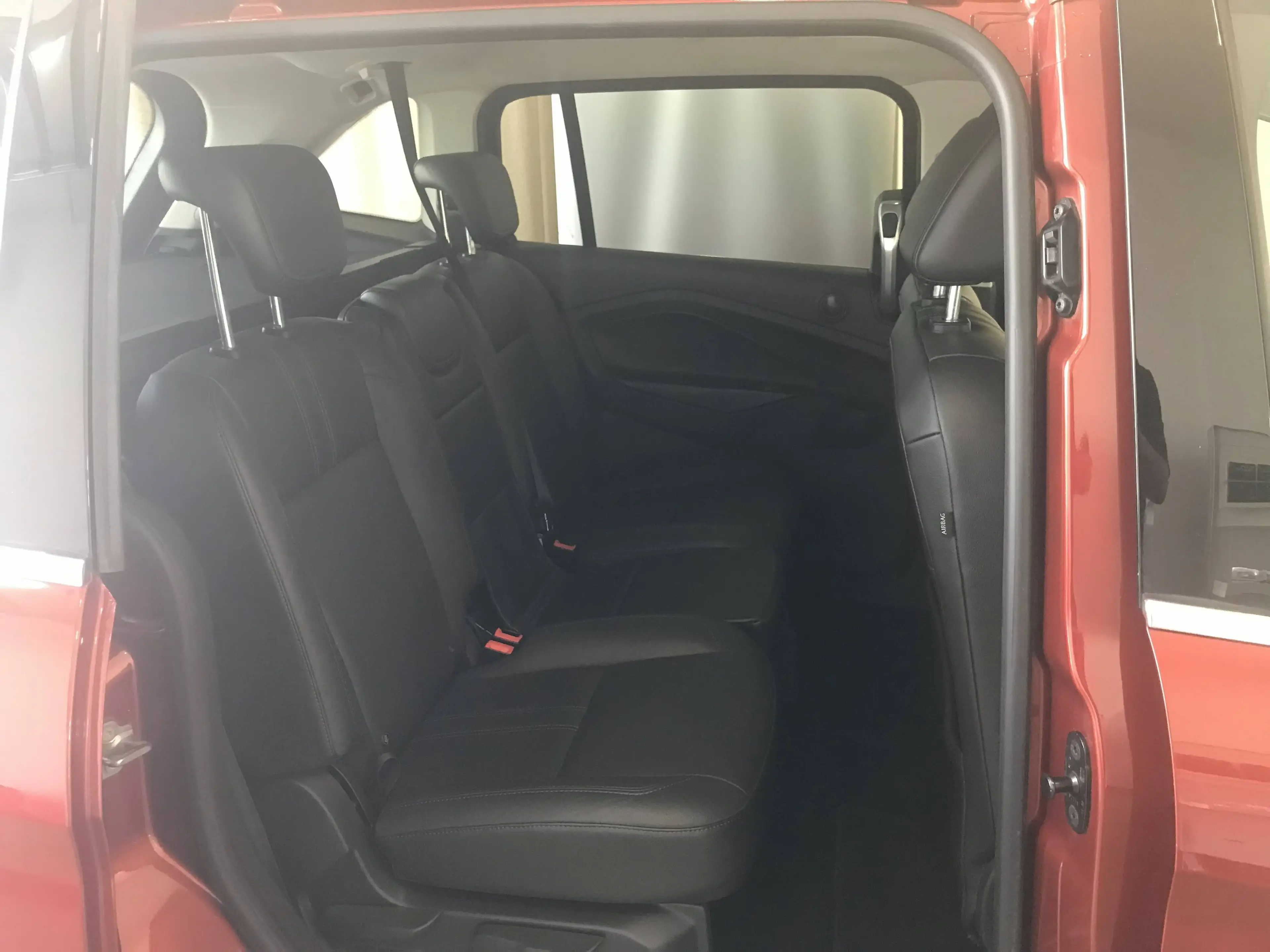 Ford Grand C-Max Titanium — photo 9
