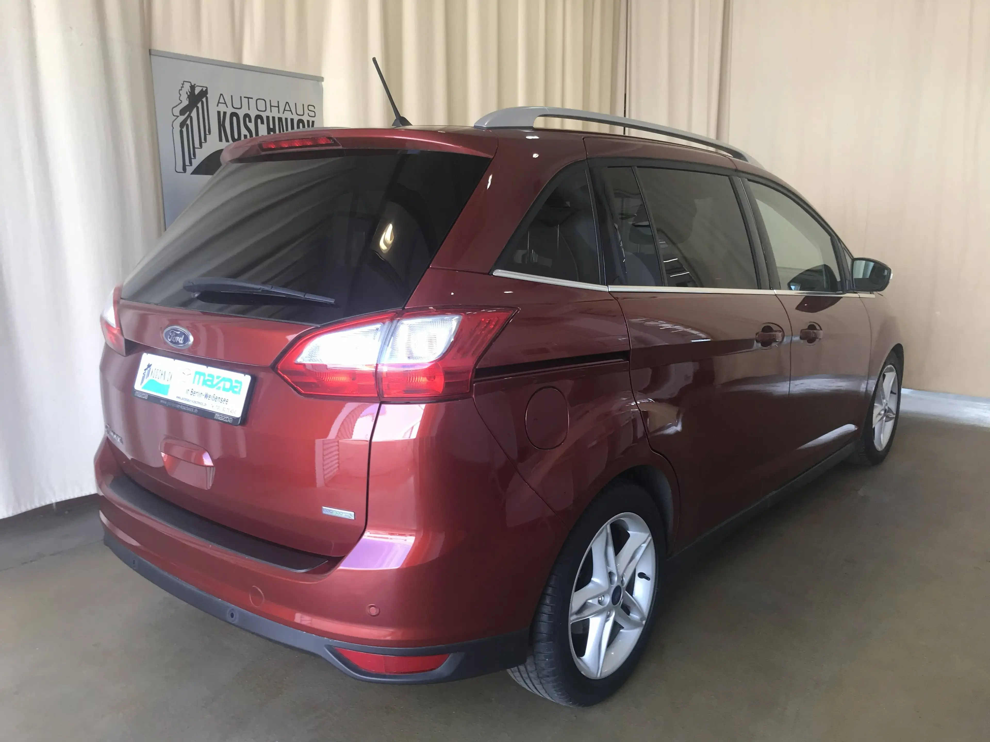 Ford Grand C-Max Titanium — photo 4