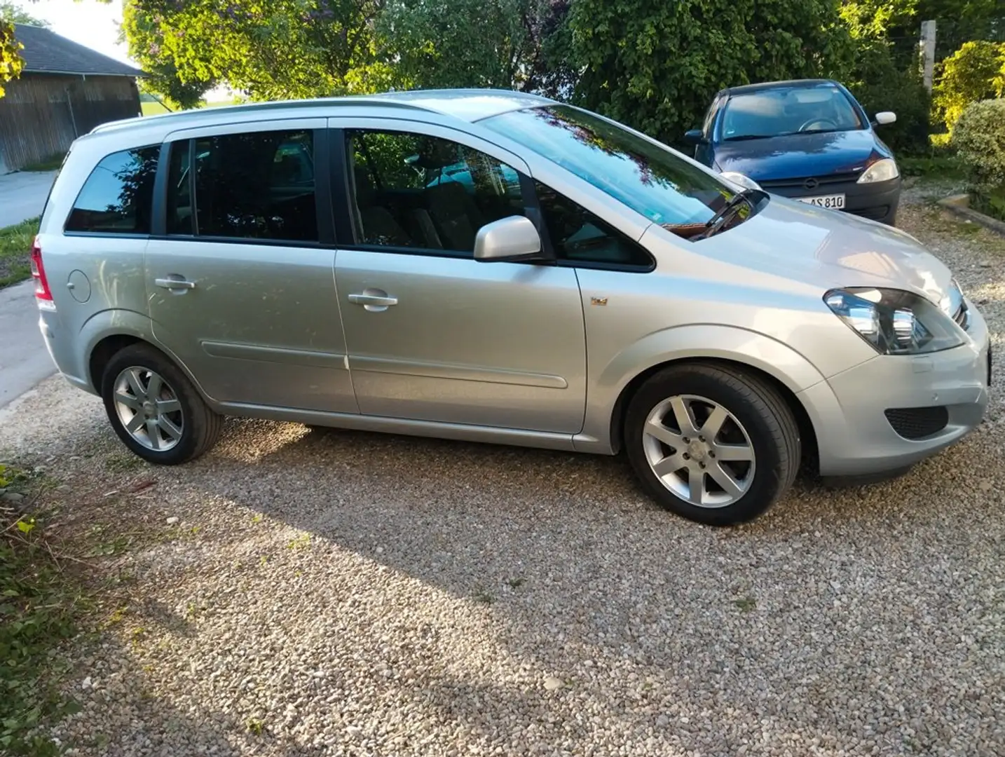 Opel Zafira Zafira CNG/LPG 1.6 CNG Turbo Family Silber - 2