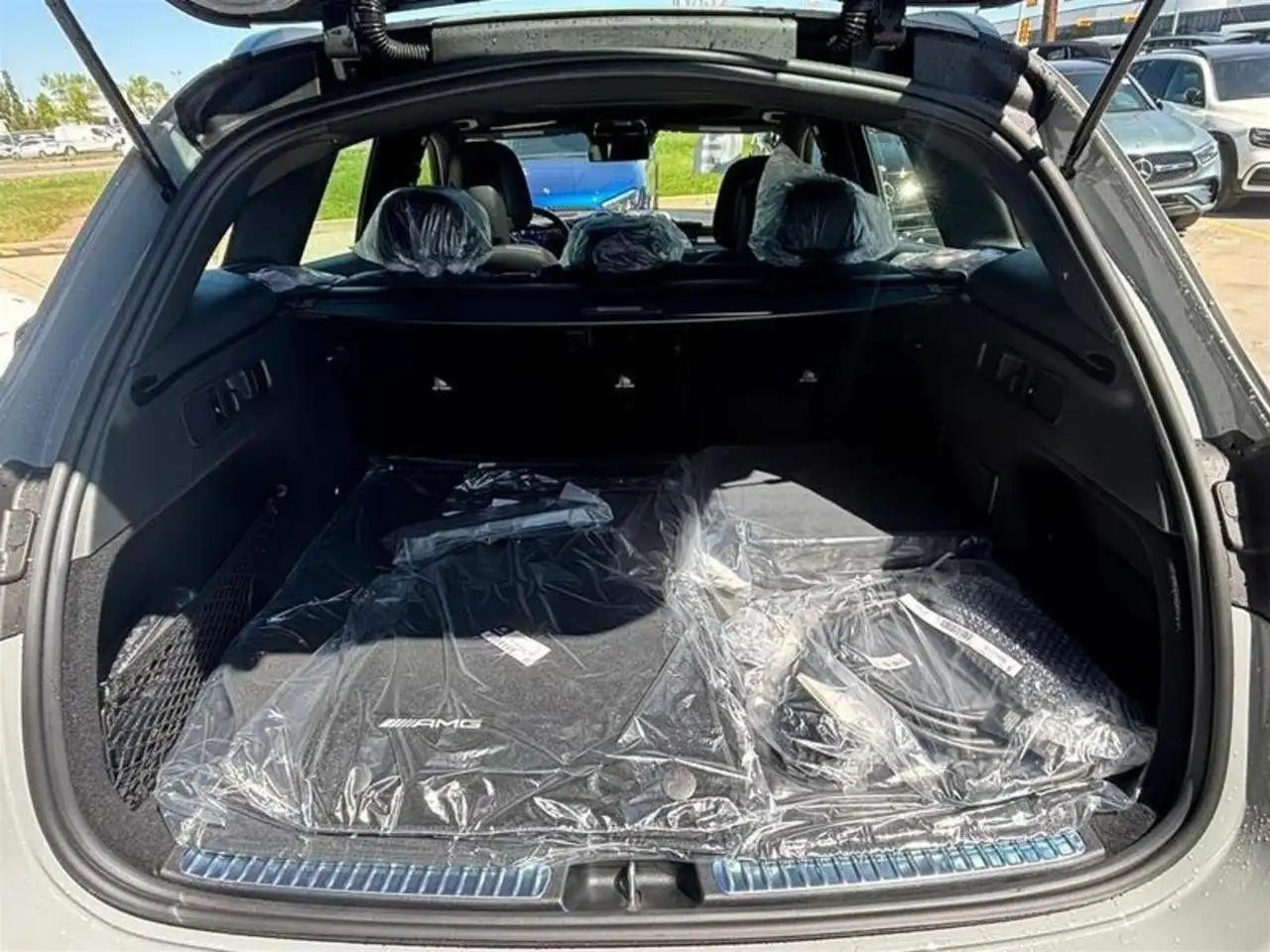 Mercedes-Benz GLC снимка Mercedes-Benz GLC