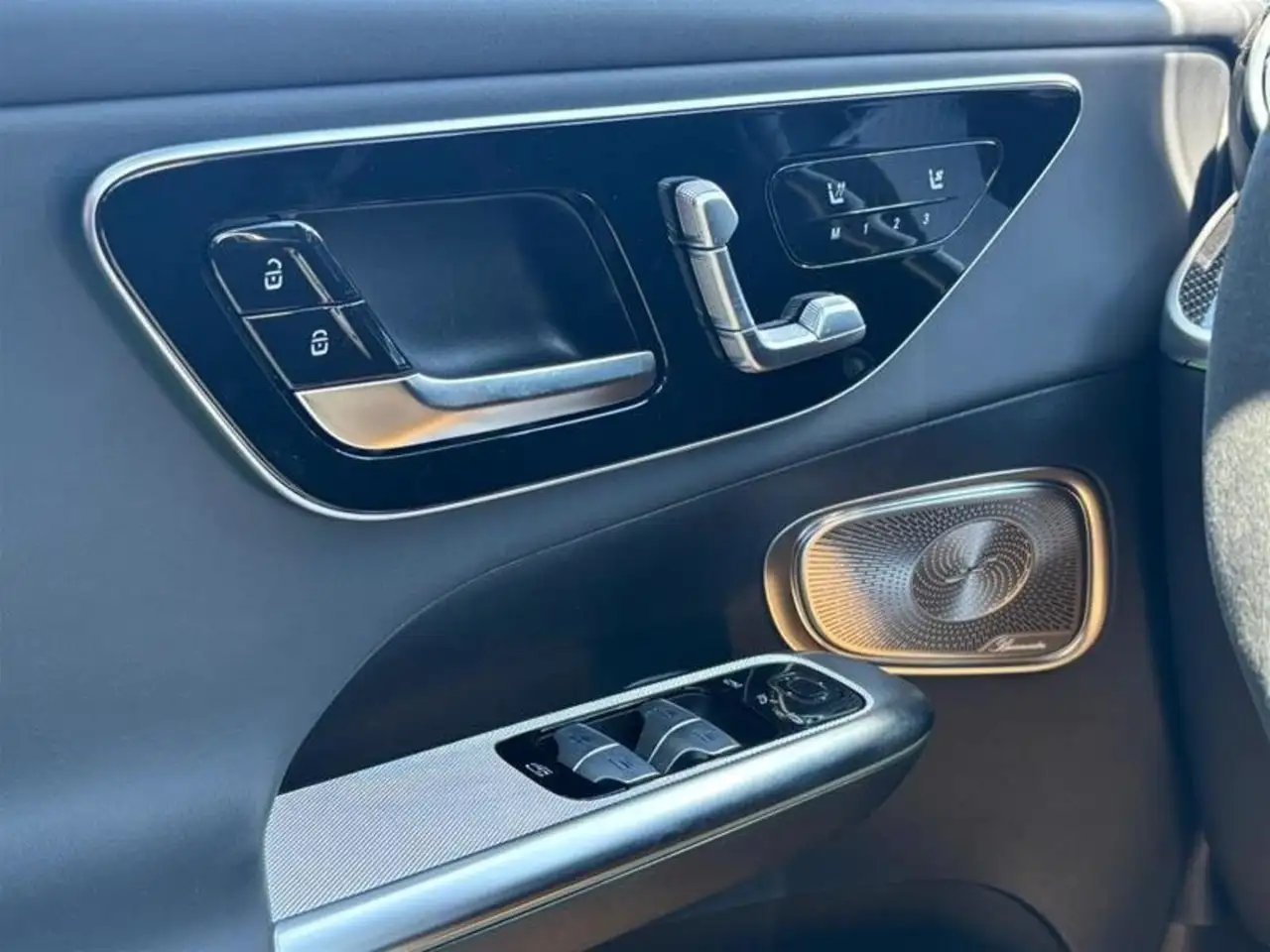 Mercedes-Benz GLC снимка Mercedes-Benz GLC