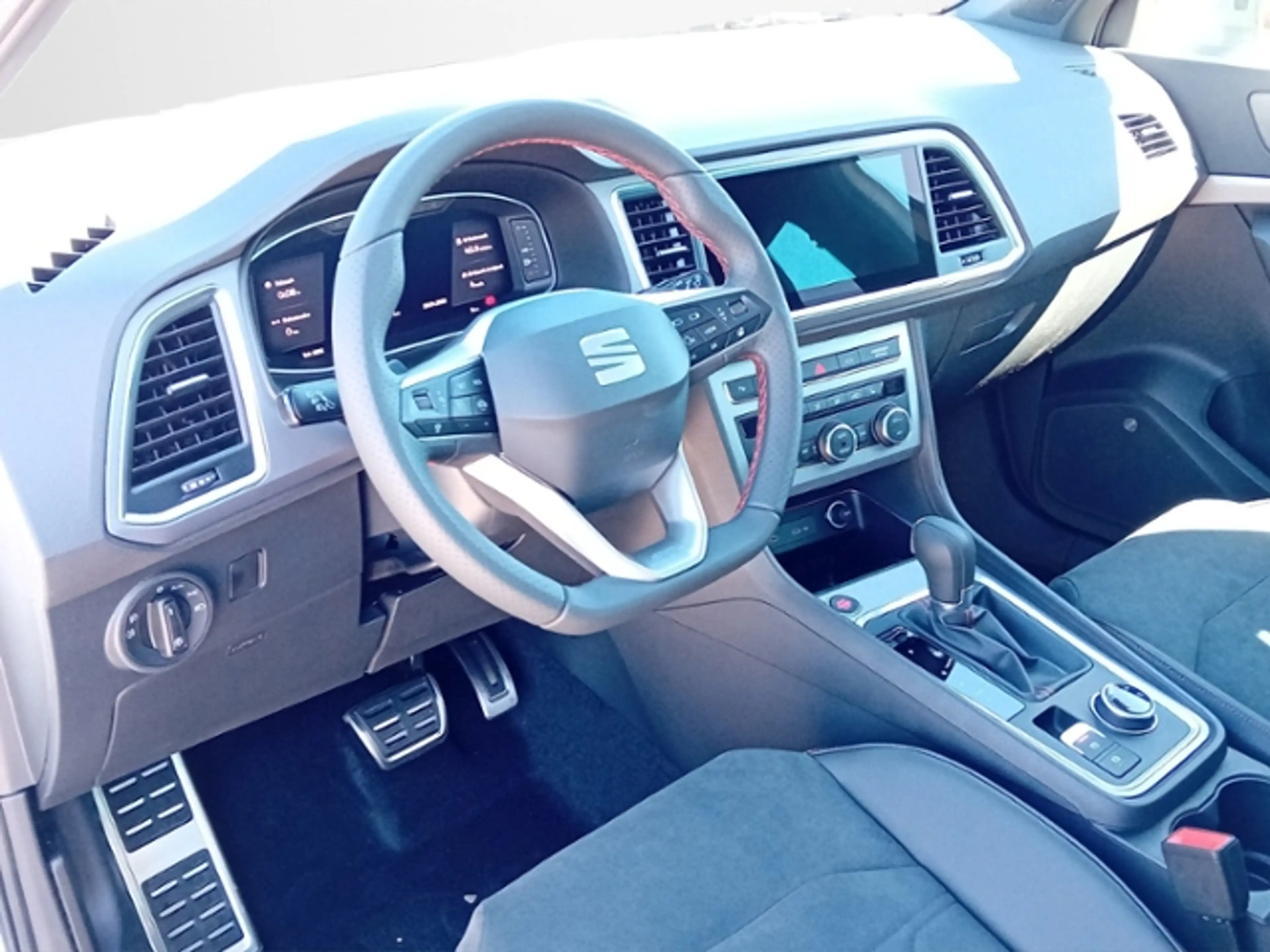 SEAT Ateca 1.5 TSI -Black Edition- — photo 11