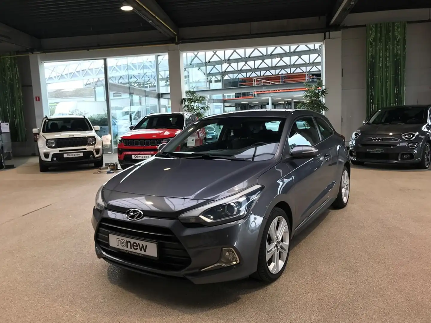 Hyundai i20 Lounge Coupe 1.4cc 99pk Gri - 1
