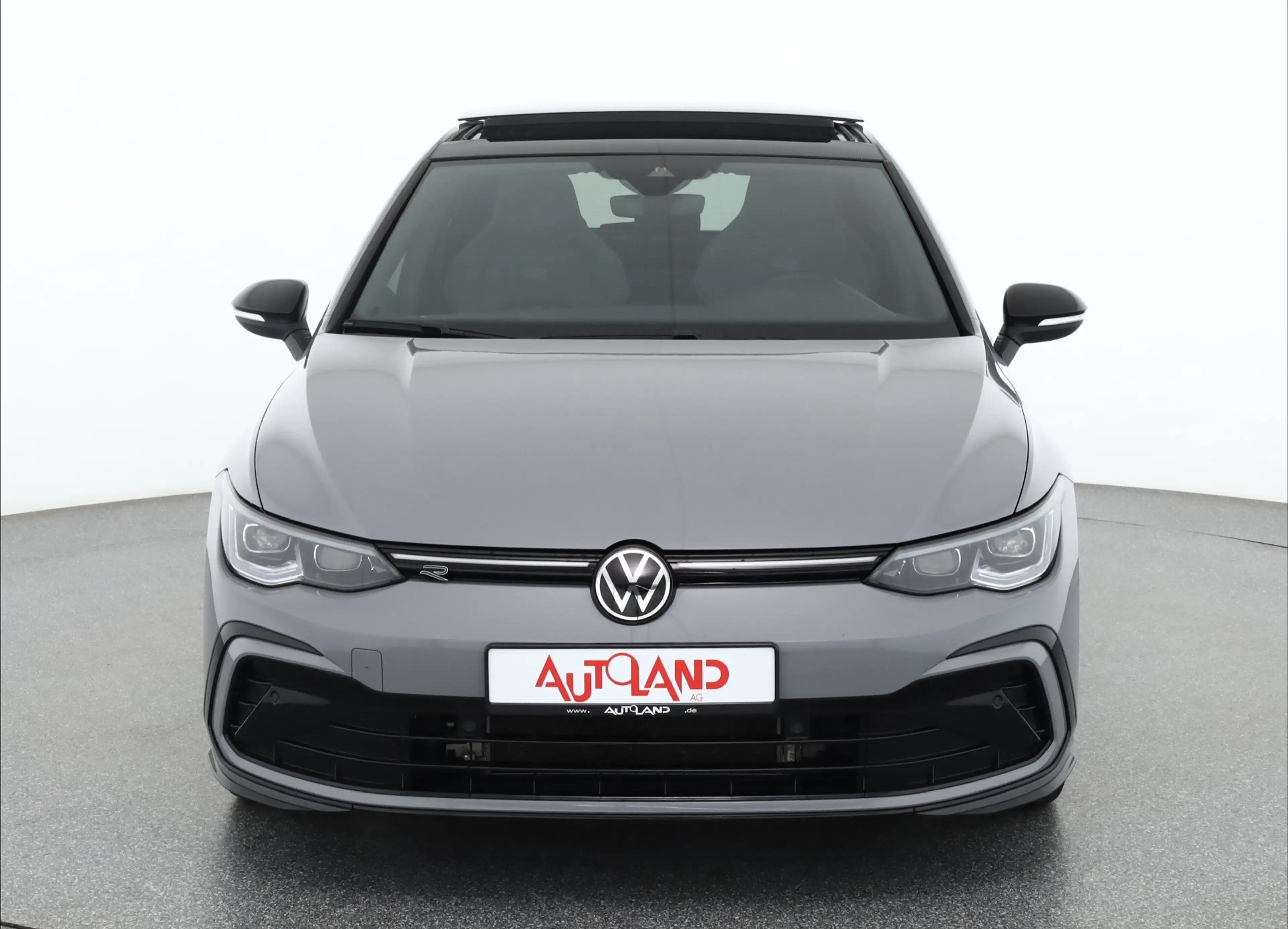Volkswagen Golf VIII 1.5 TSI R-Line LED Panorama Navi ACC — photo 8