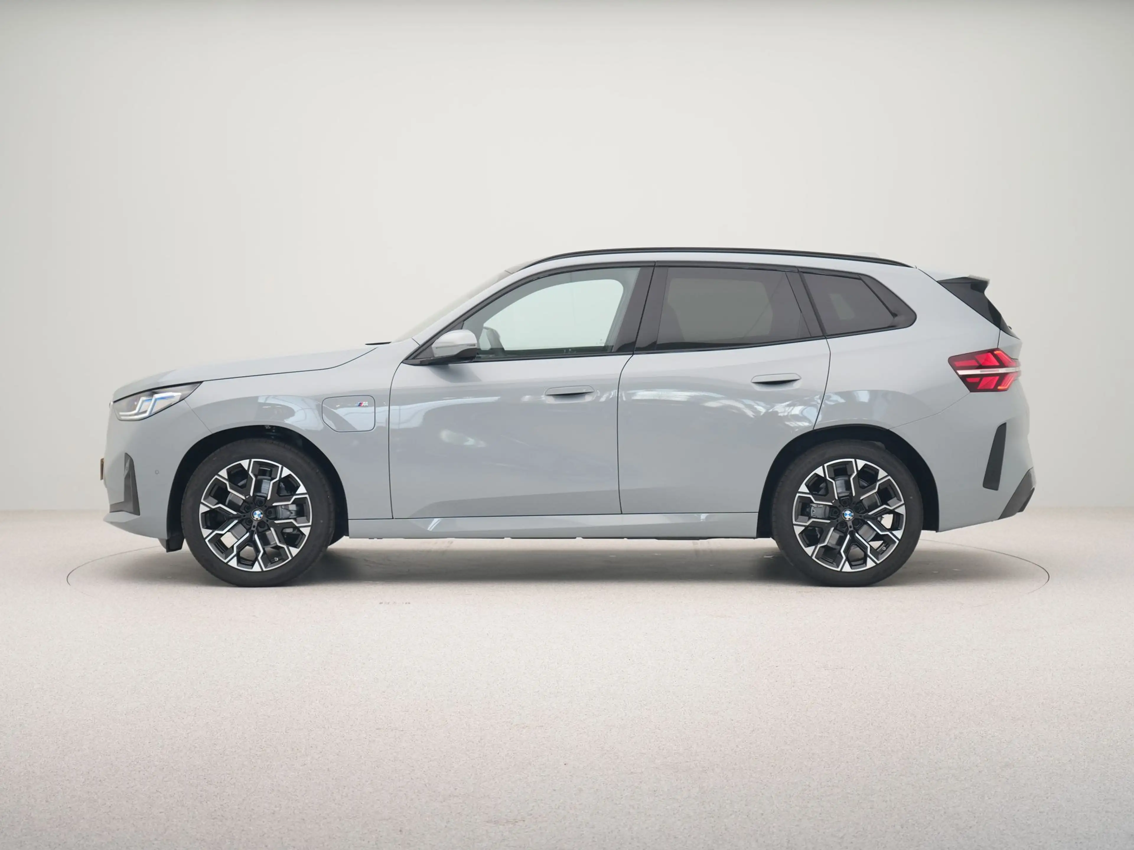 BMW X3 30e xDrive SoH 100% — photo 11