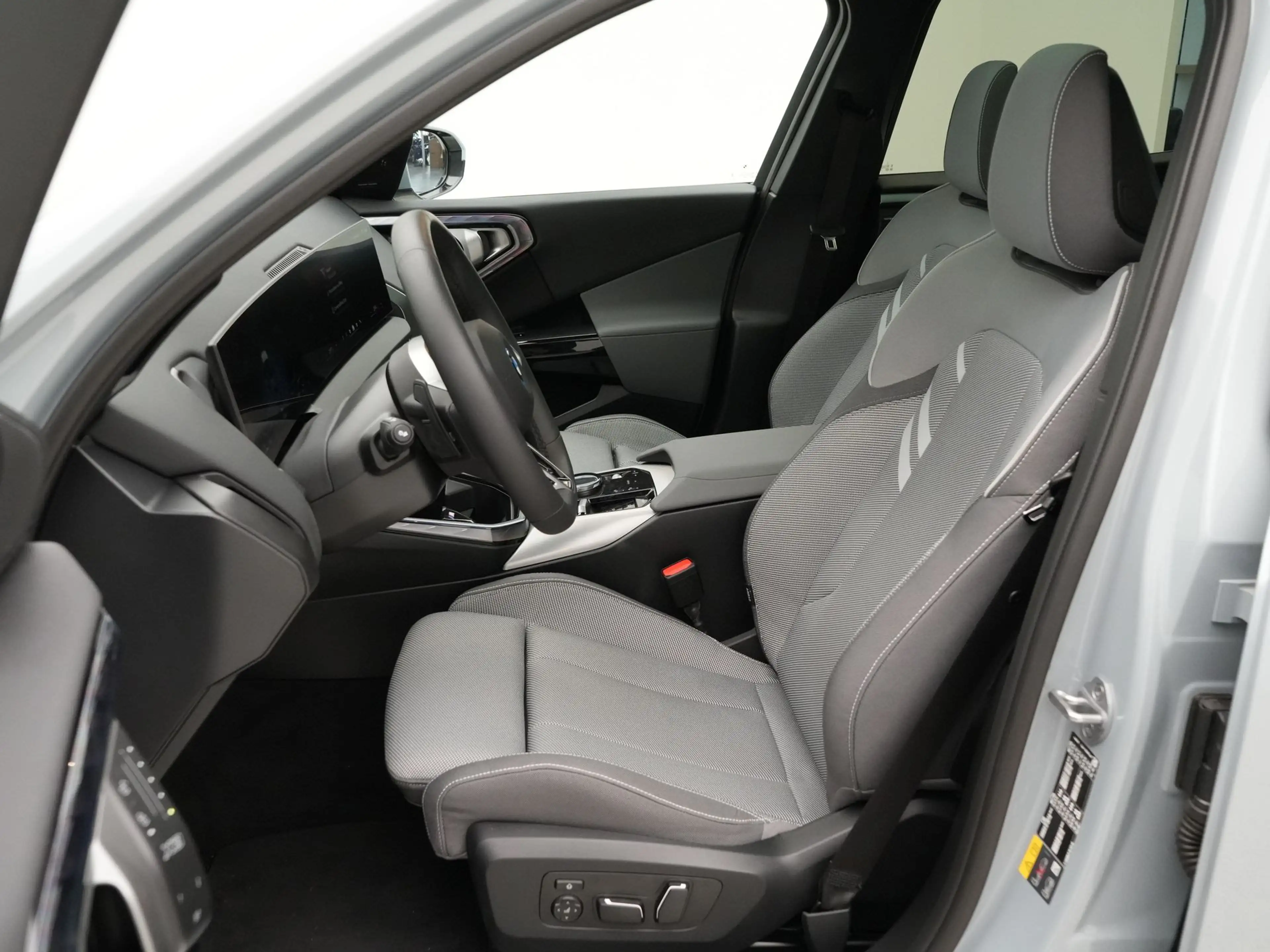 BMW X3 30e xDrive SoH 100% — photo 4