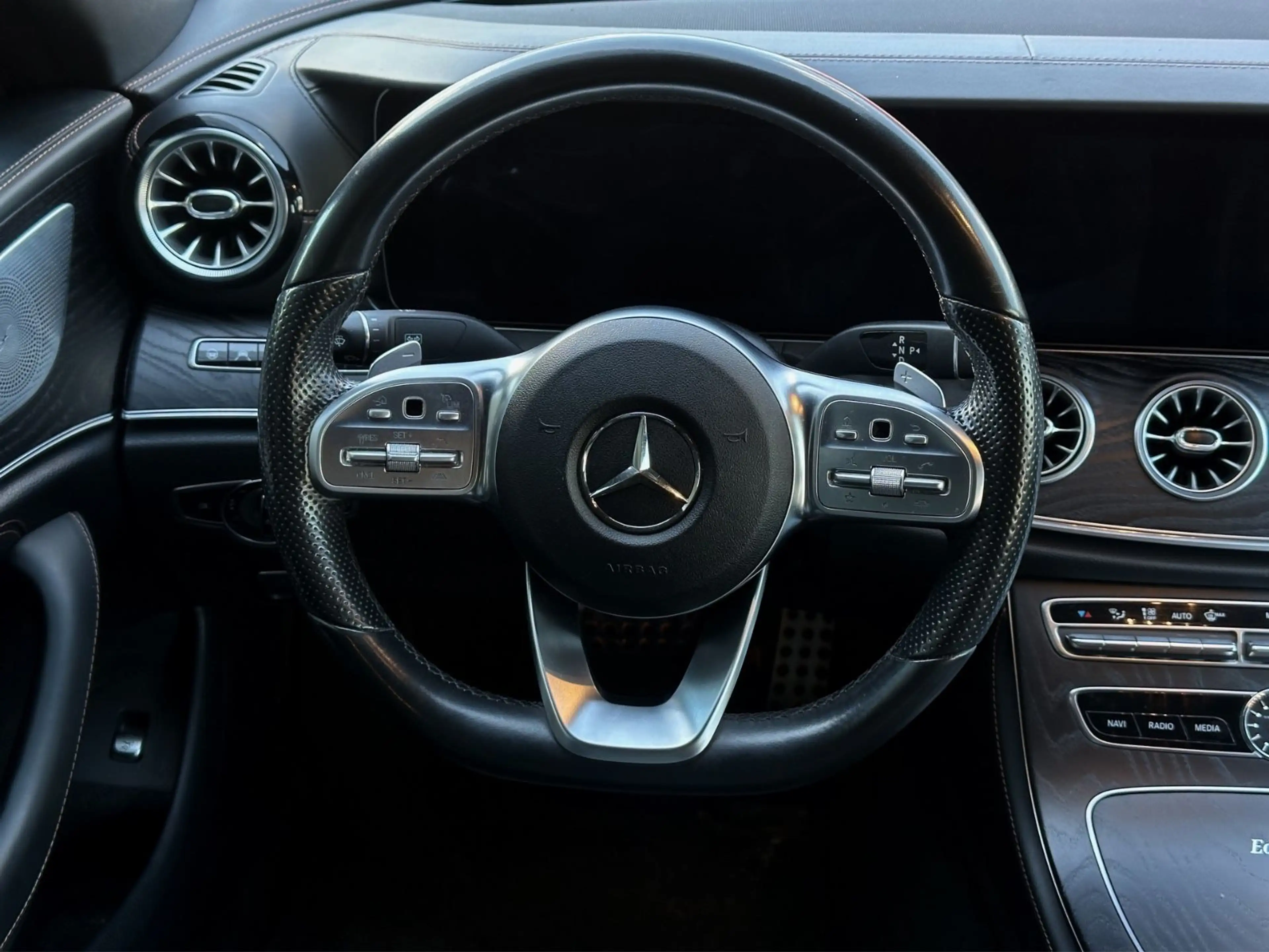 Mercedes-Benz CLS 400 d 4MATIC Coupé Edition1°AMG°AIR°BURM°HUD° — photo 8