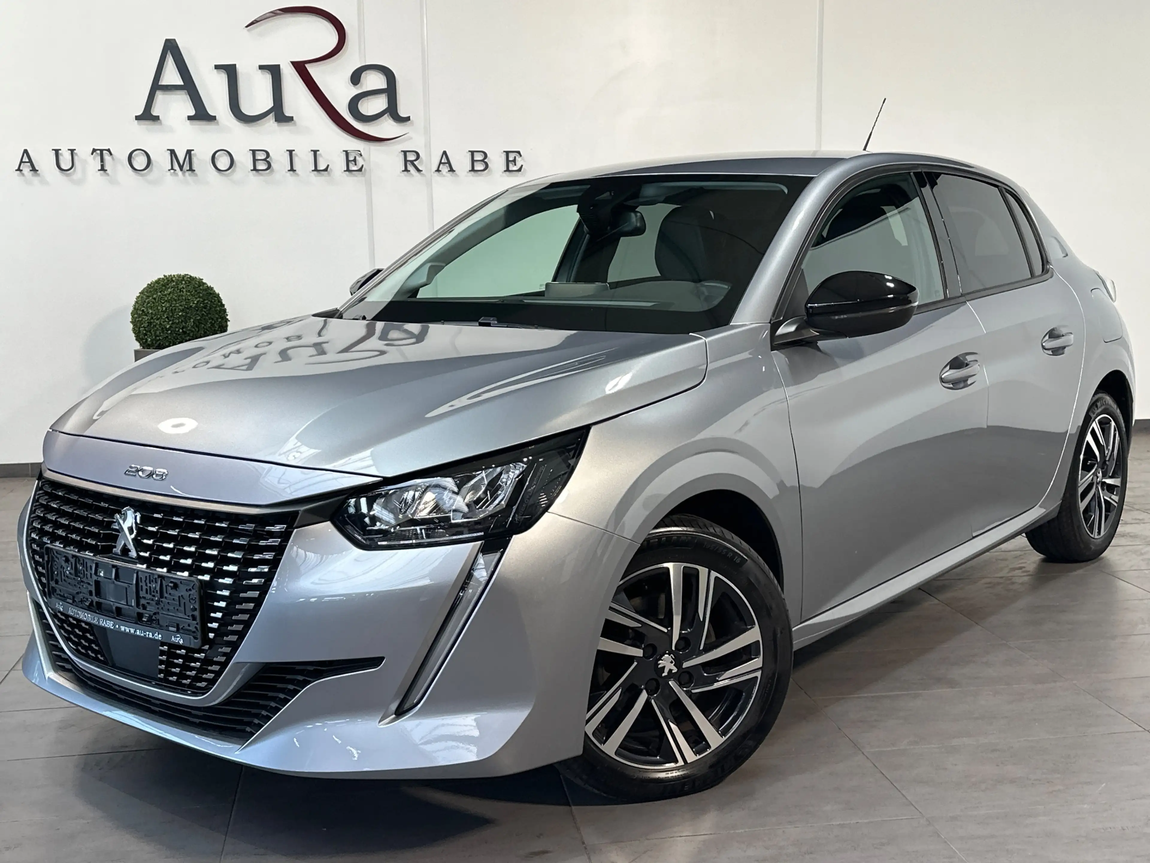 Peugeot 208 1.2 Allure PureTech LED+KAM+ACC+SHZ+KEYLESS+PDC