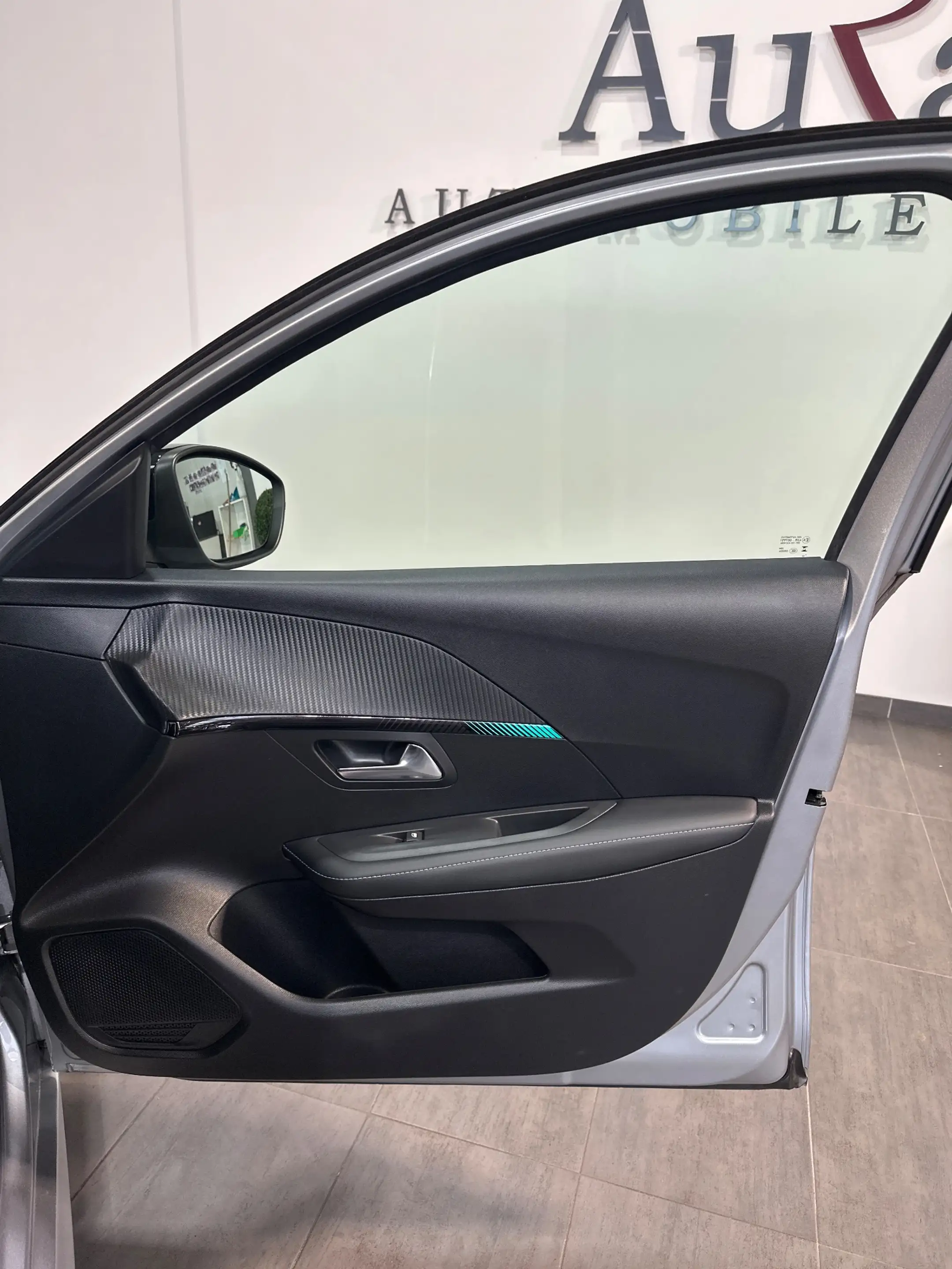 Peugeot 208 1.2 Allure PureTech LED+KAM+ACC+SHZ+KEYLESS+PDC — photo 8