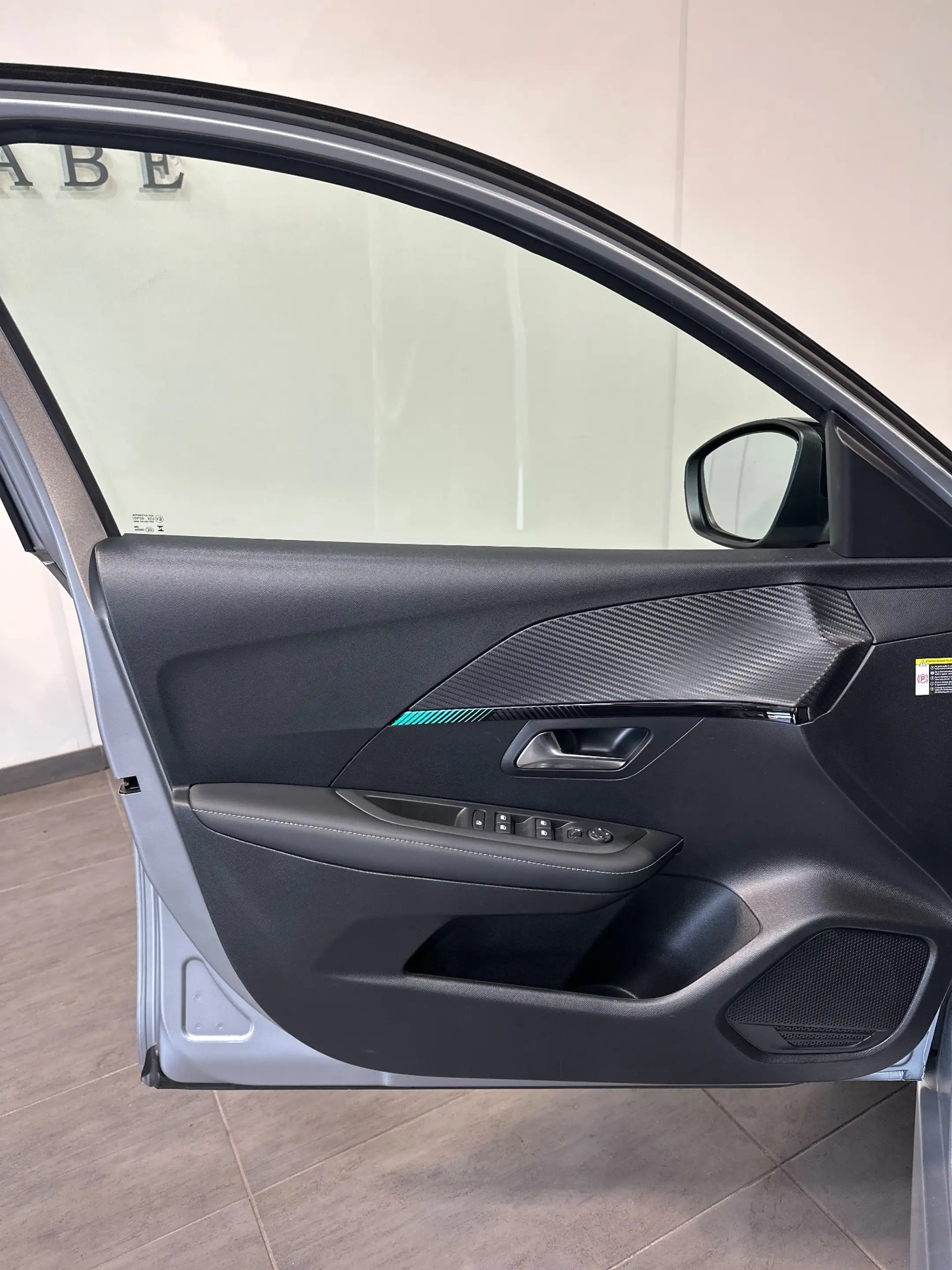 Peugeot 208 1.2 Allure PureTech LED+KAM+ACC+SHZ+KEYLESS+PDC — photo 7