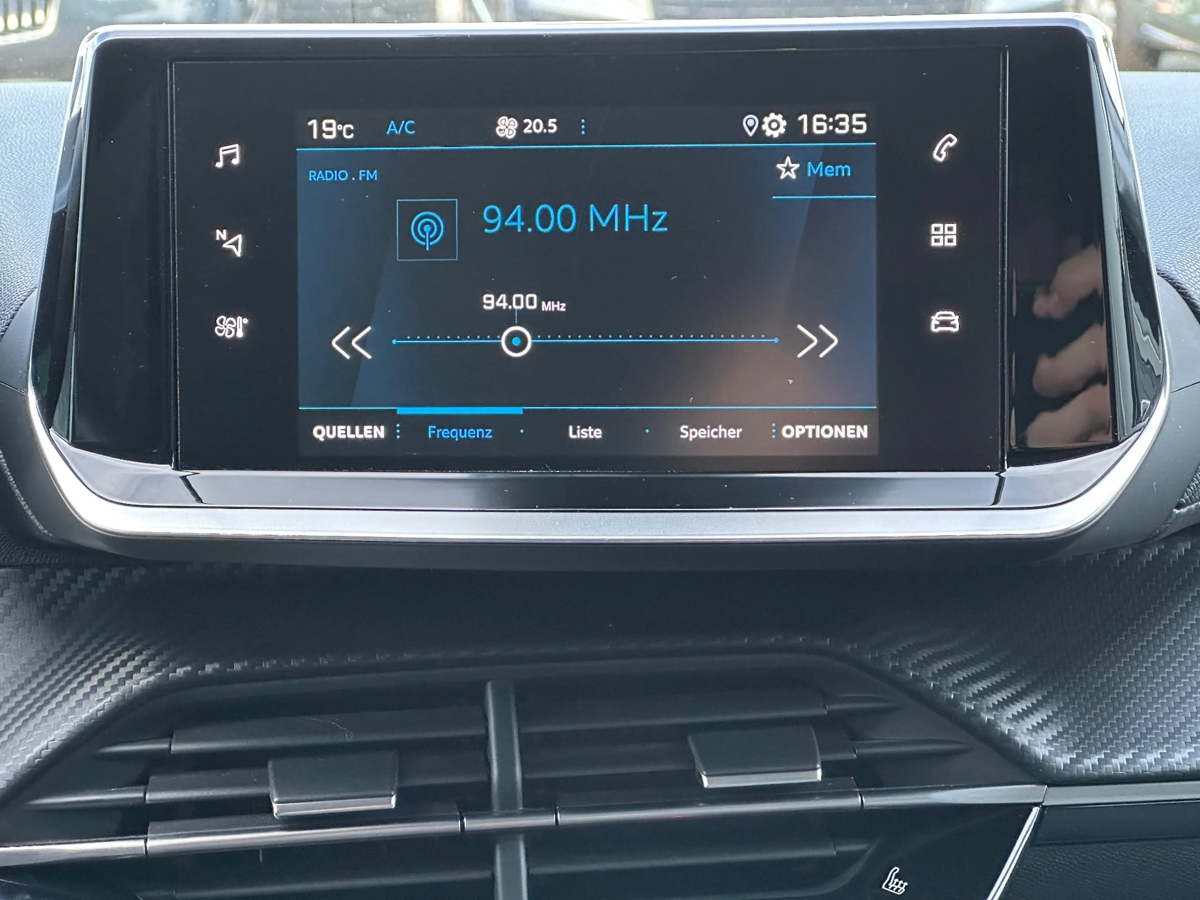 Peugeot 208 1.2 Allure PureTech LED+KAM+ACC+SHZ+KEYLESS+PDC — photo 15