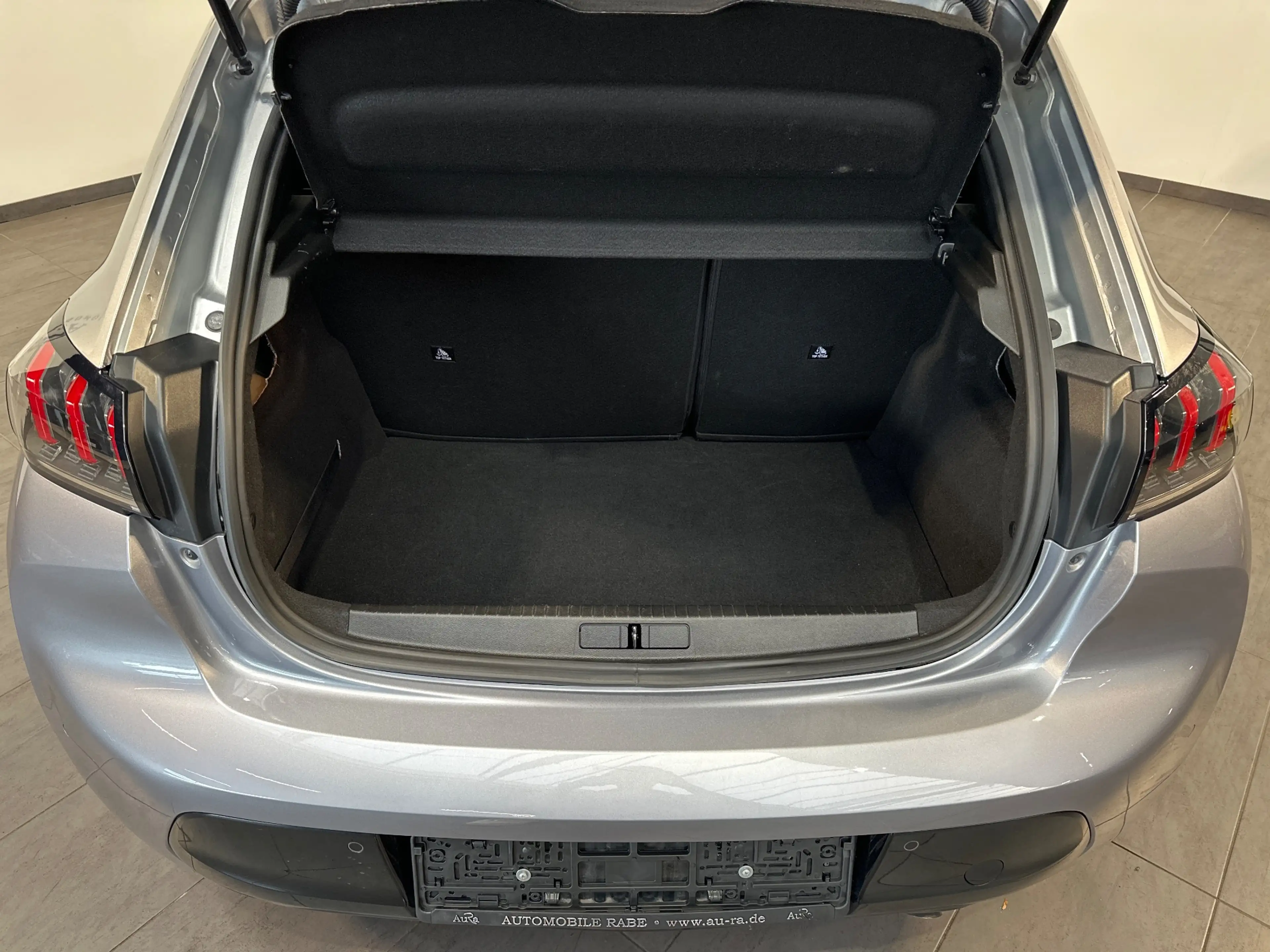 Peugeot 208 1.2 Allure PureTech LED+KAM+ACC+SHZ+KEYLESS+PDC — photo 6