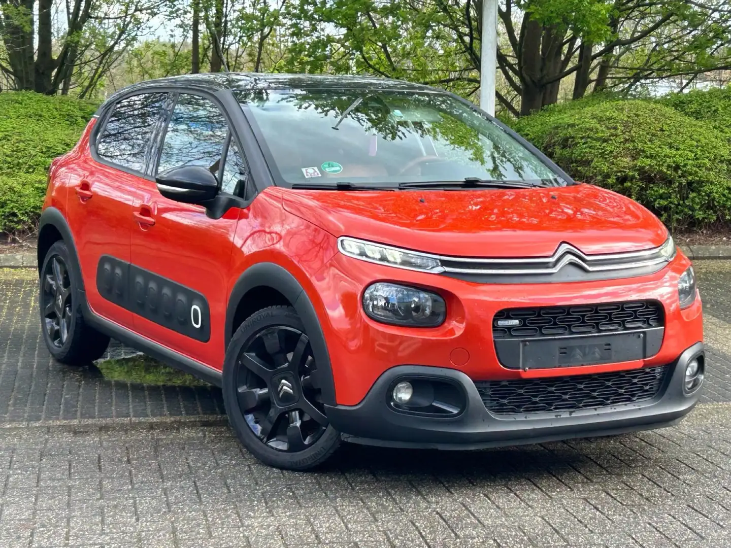 Citroen C3 Pure Tech 110 Rouge - 1