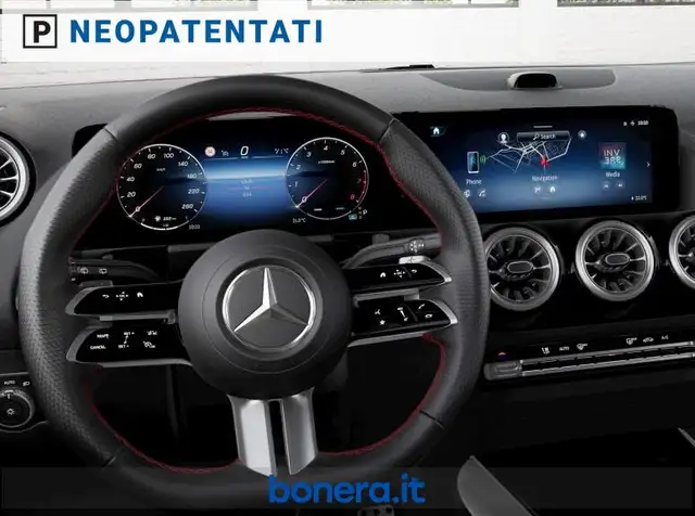 Mercedes-Benz Gla view 6