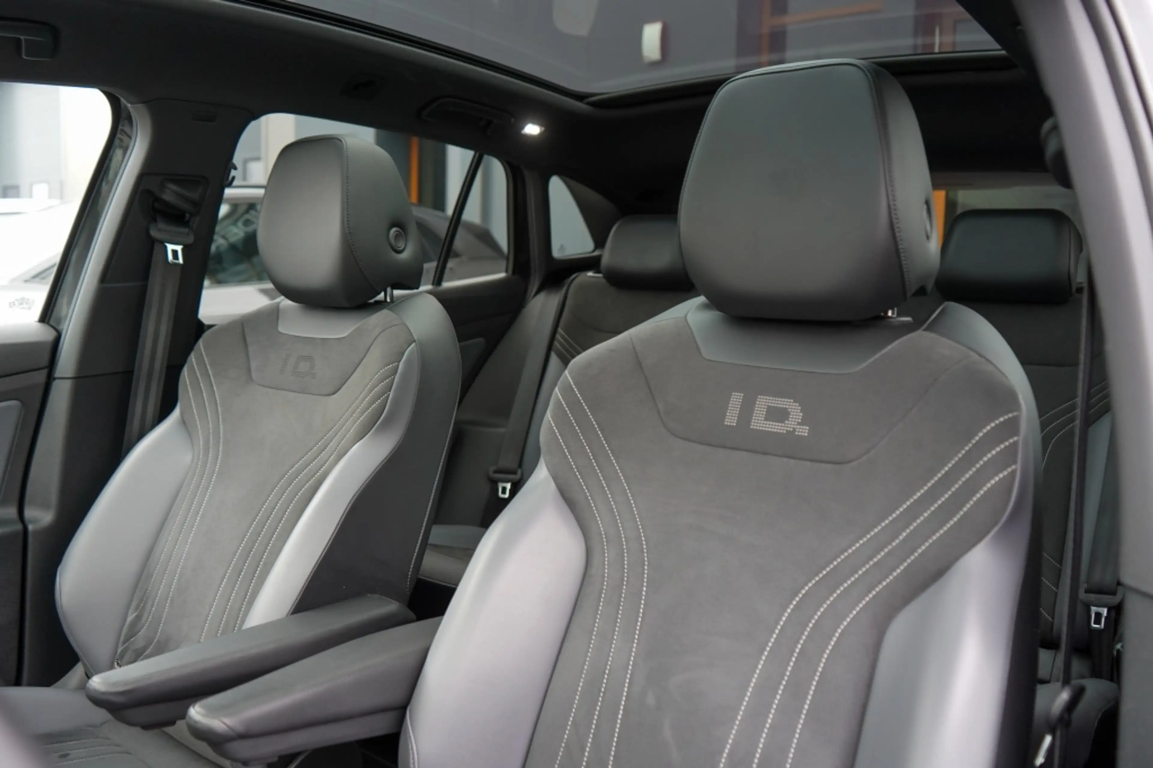 Volkswagen ID.4 Pro 77 kWh | 95,39% SOH | Pano | IQ | Massage | He — photo 6