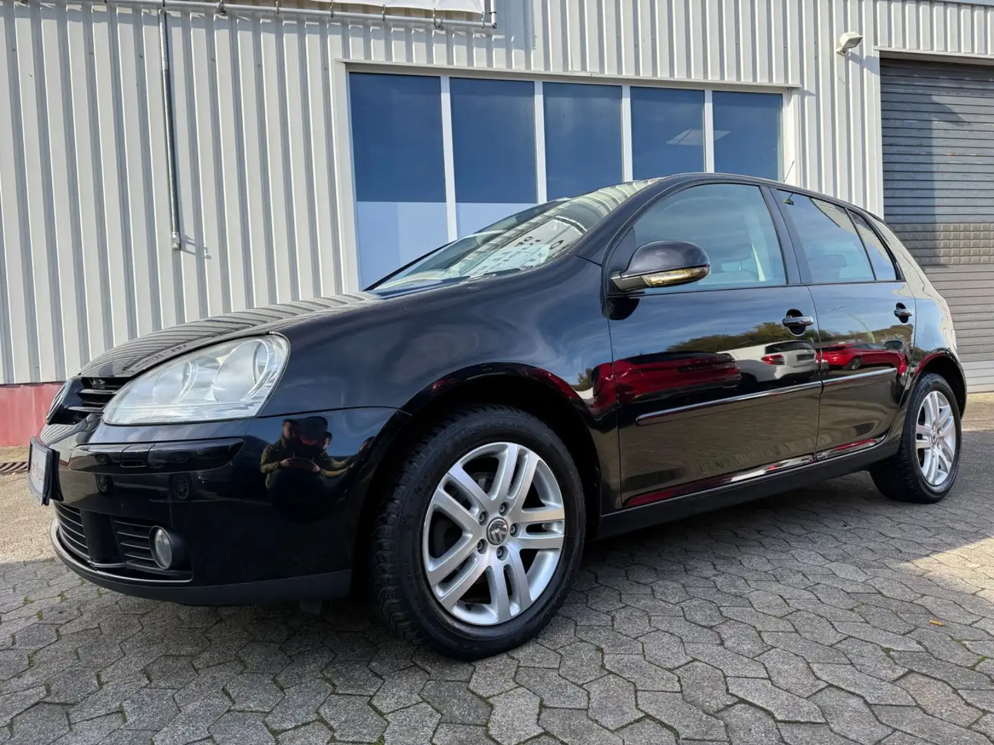 Volkswagen Golf V 1,4 59kW 80PS United/PDC/SHZ/Tempomat Schwarz - 2