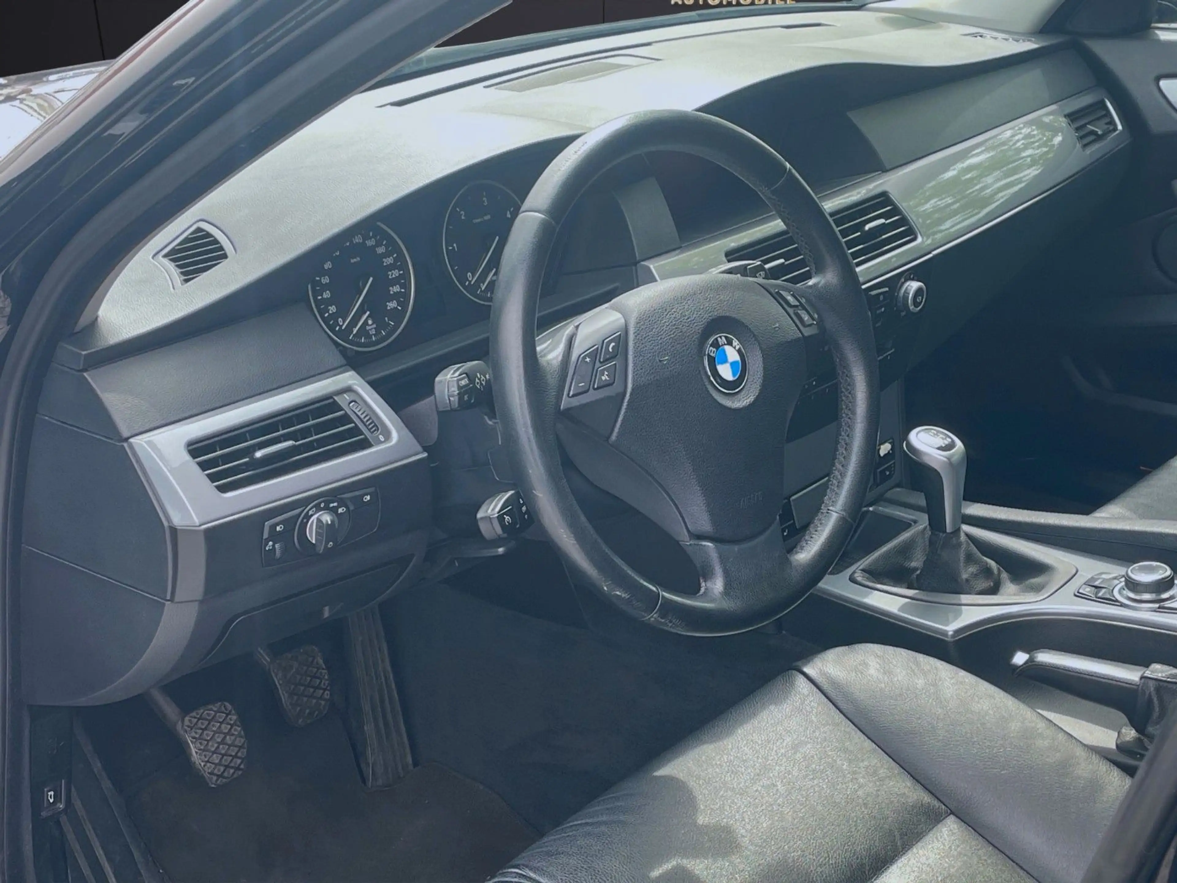 BMW 525 d xDrive Exclusive SHZ~Xenon~PDC~Navi~TOP — photo 14