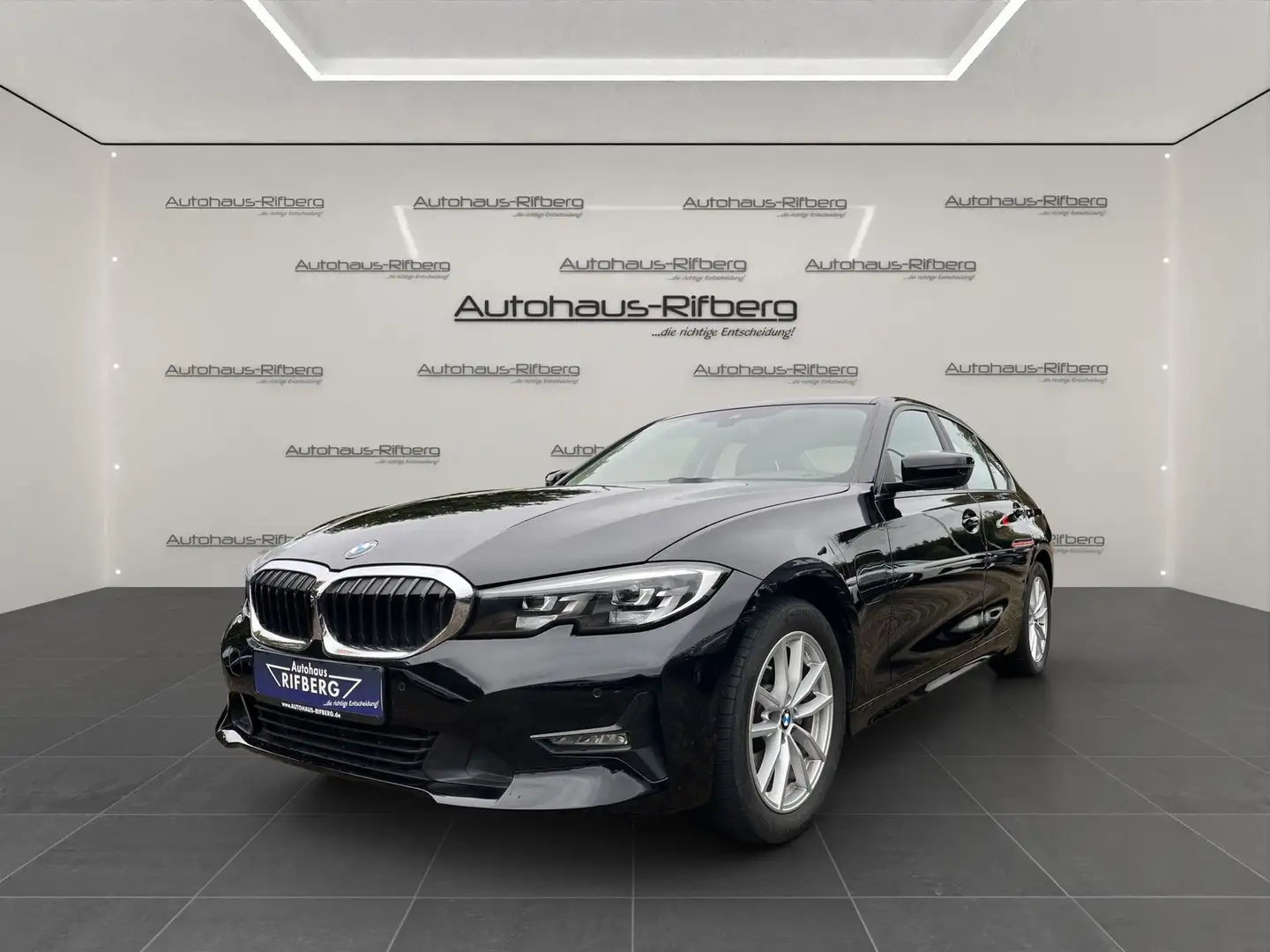 BMW 320 e Advantage/LED/8G/LIVE COCKPIT PRO/DAB/17Z Noir - 1