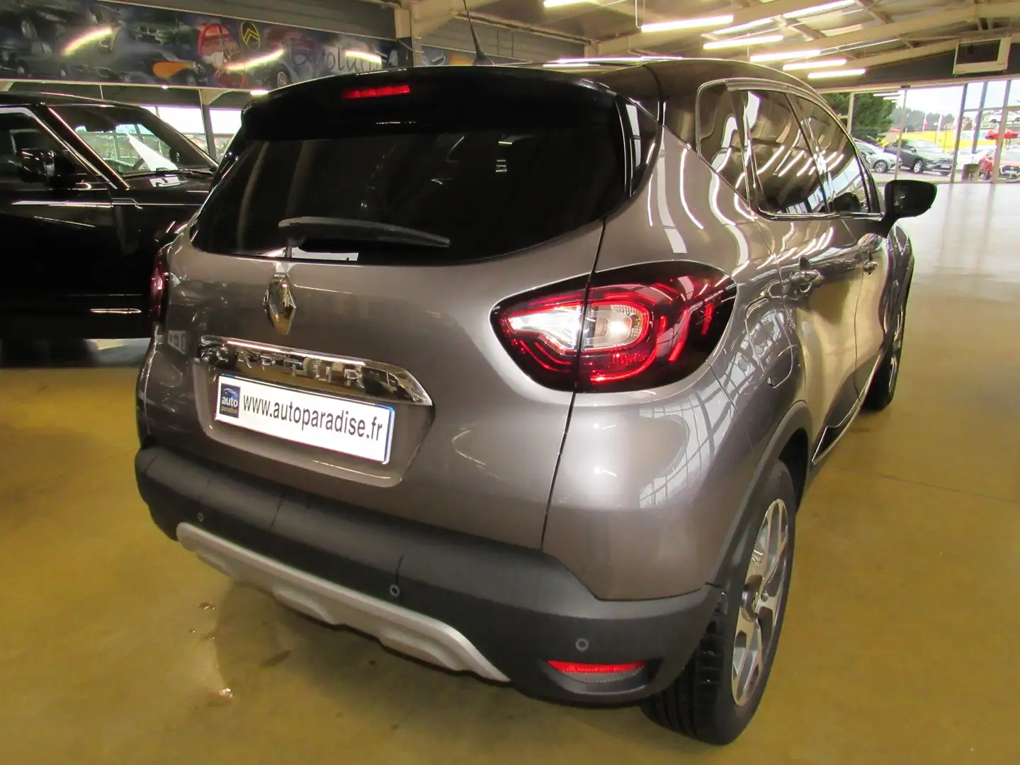 Renault Captur 1.2 TCE 120 INTENS Grau - 2