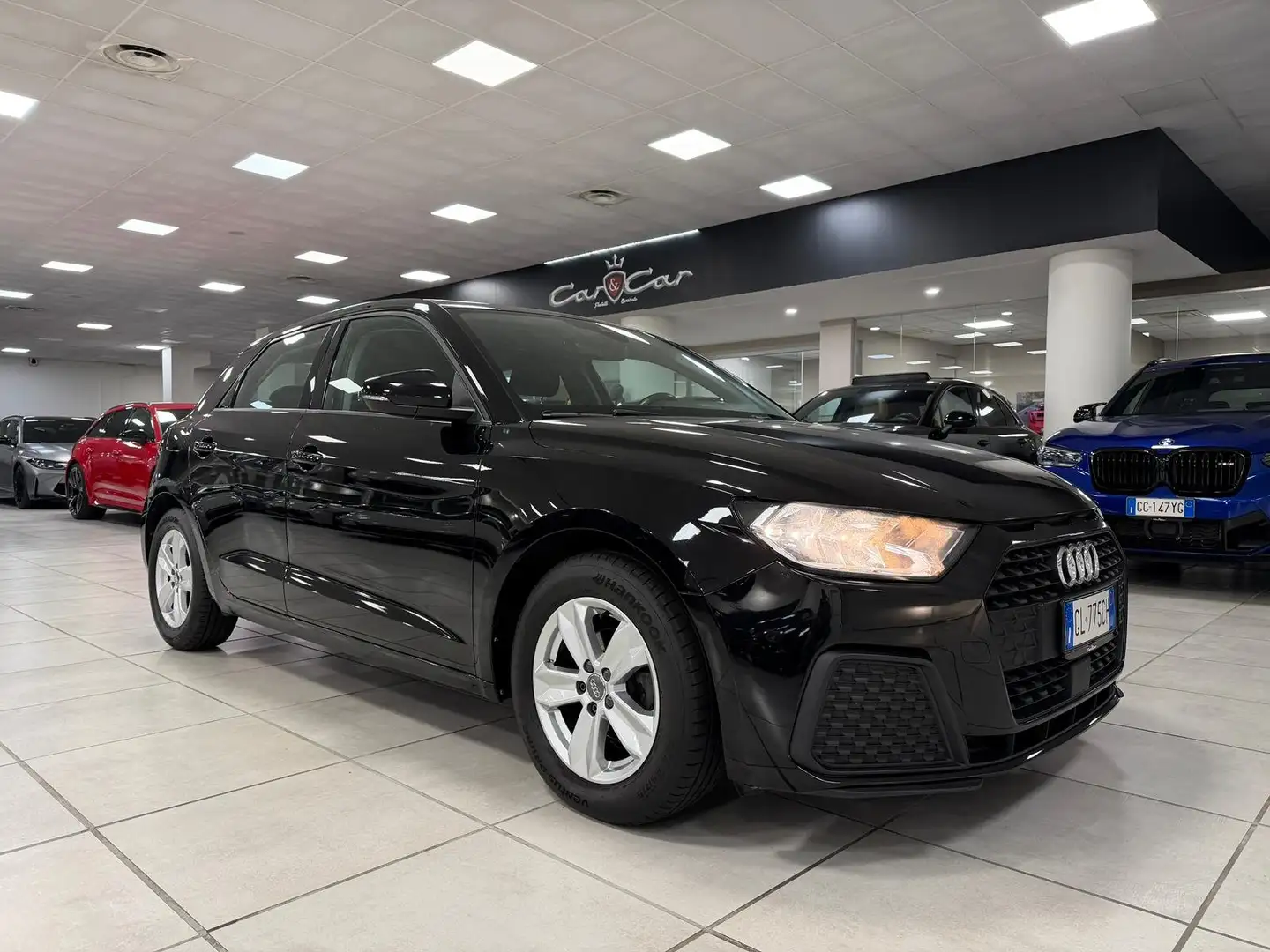 Audi A1 Sportback 25 1.0 tfsi Noir - 1