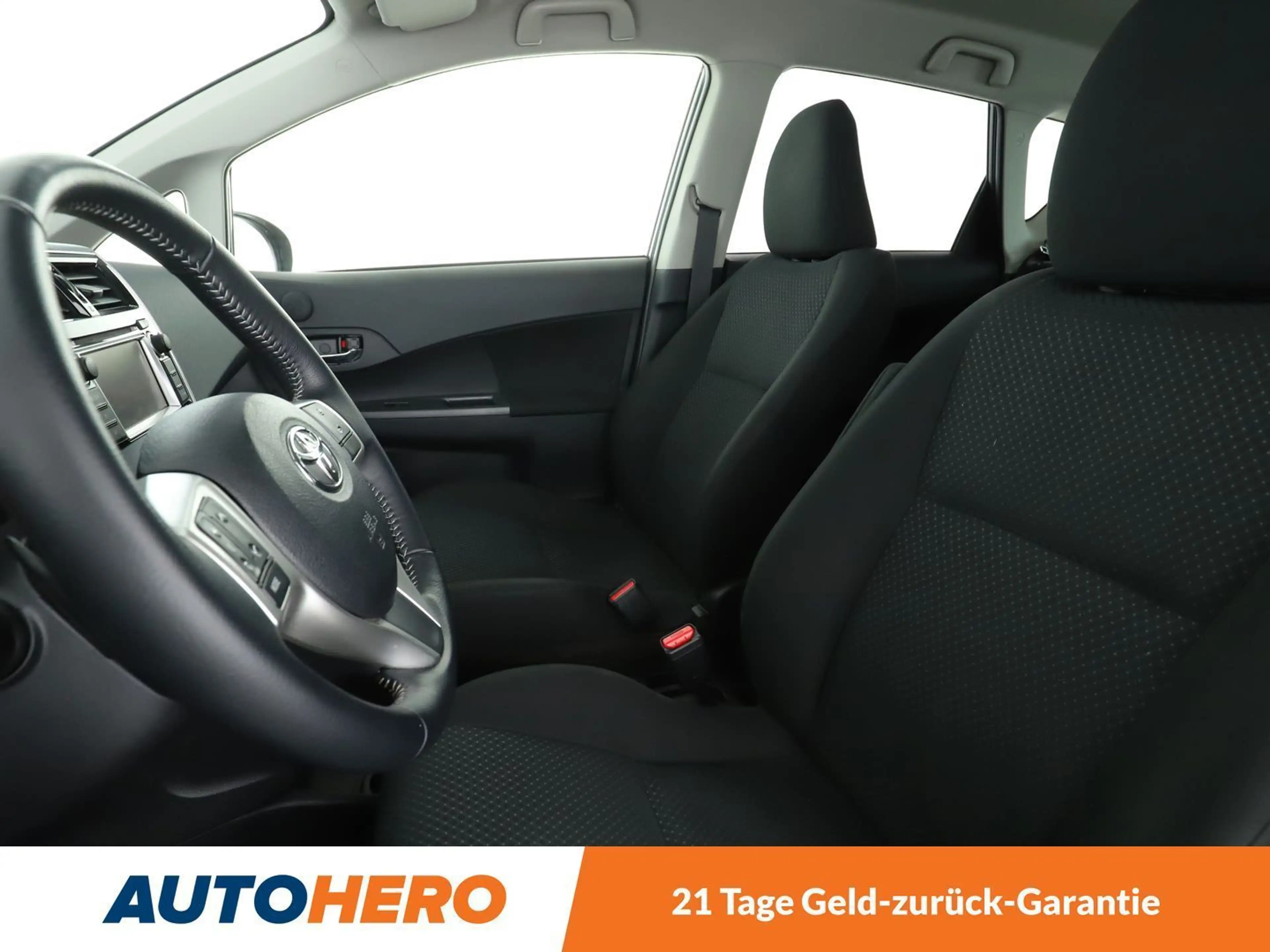 Toyota Verso-S 1.33 Dual VVT-i Life Aut.*TEMPO*KLIMA* — photo 10