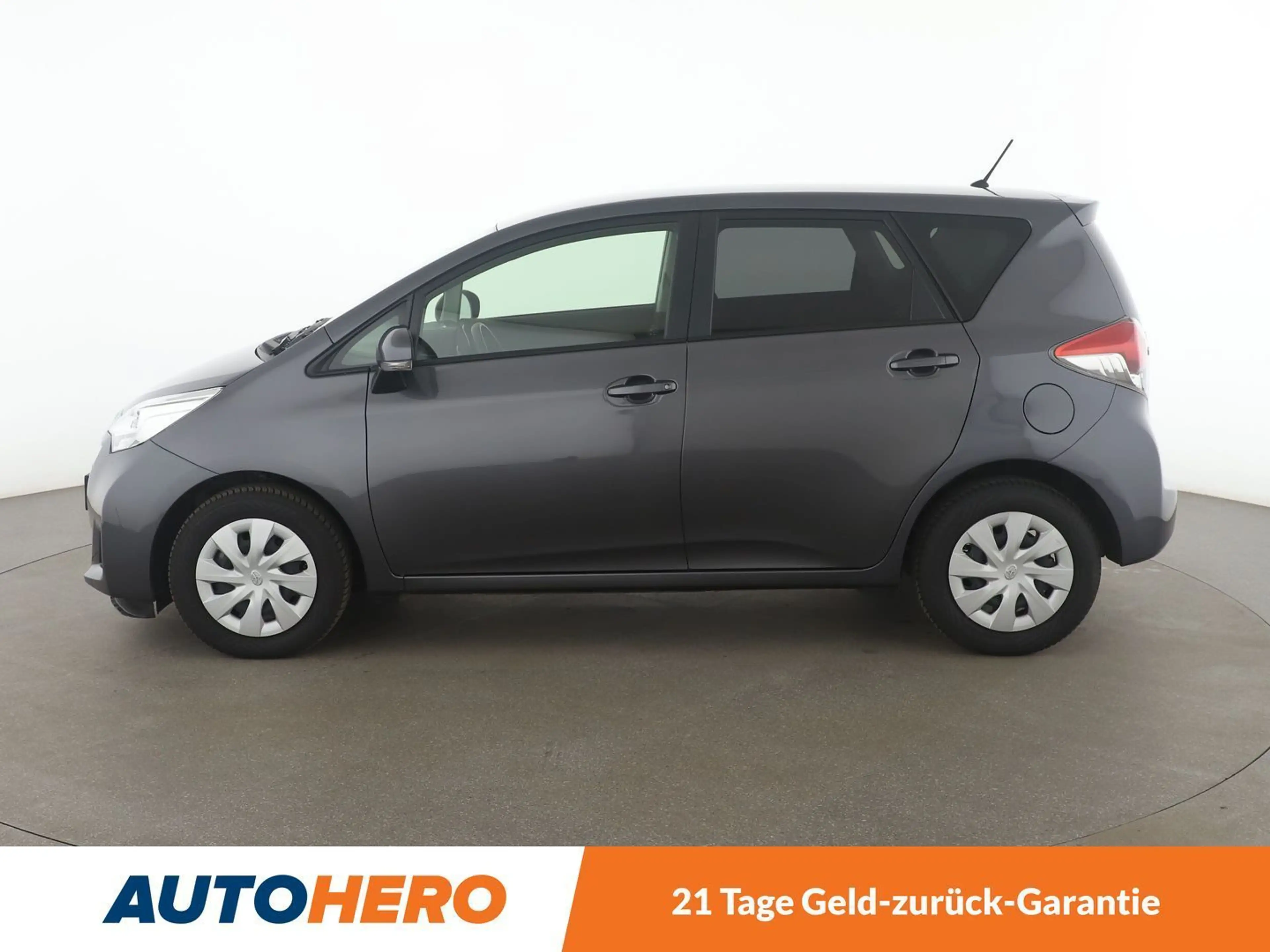 Toyota Verso-S 1.33 Dual VVT-i Life Aut.*TEMPO*KLIMA* — photo 3