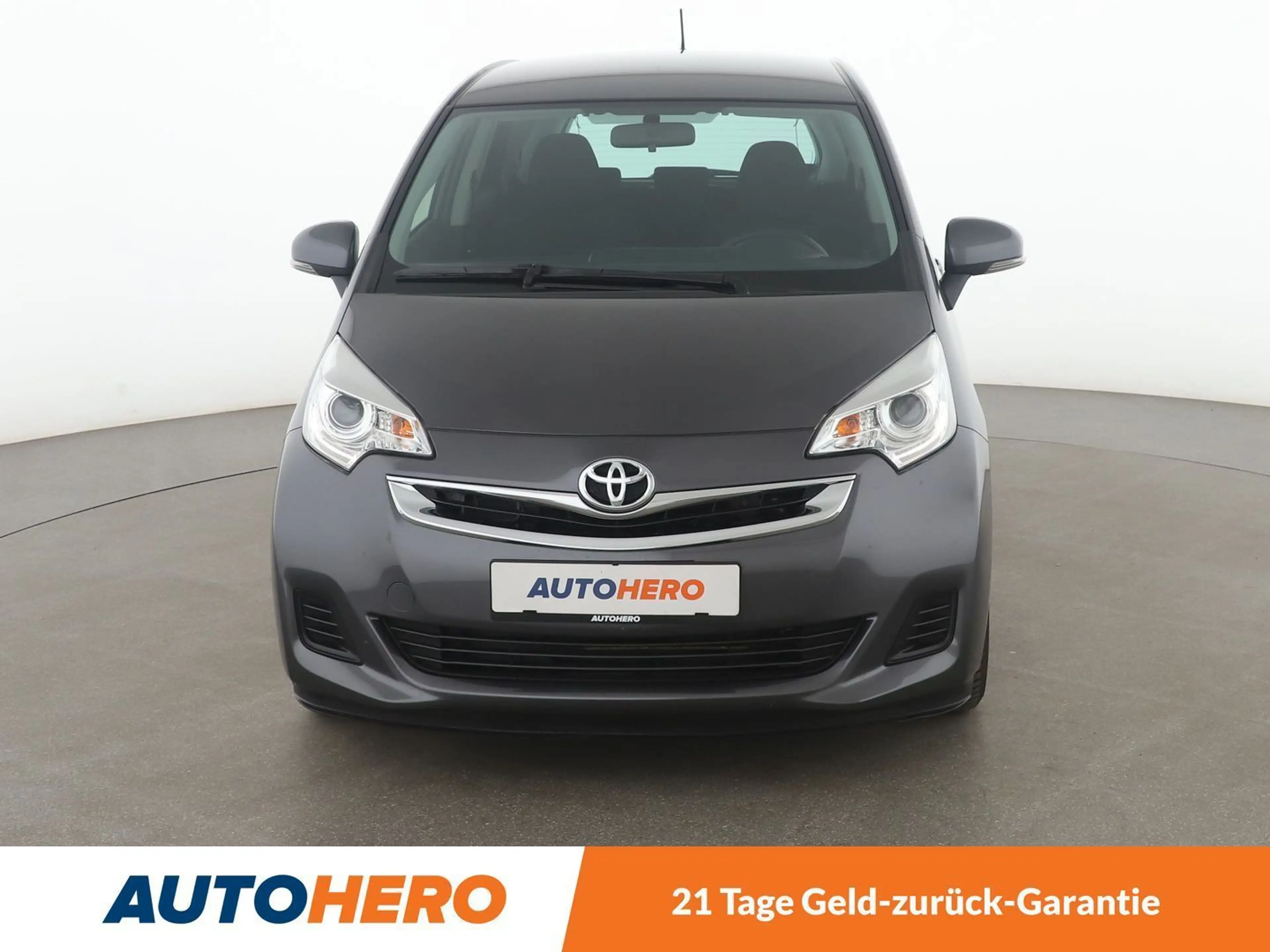 Toyota Verso-S 1.33 Dual VVT-i Life Aut.*TEMPO*KLIMA* — photo 9