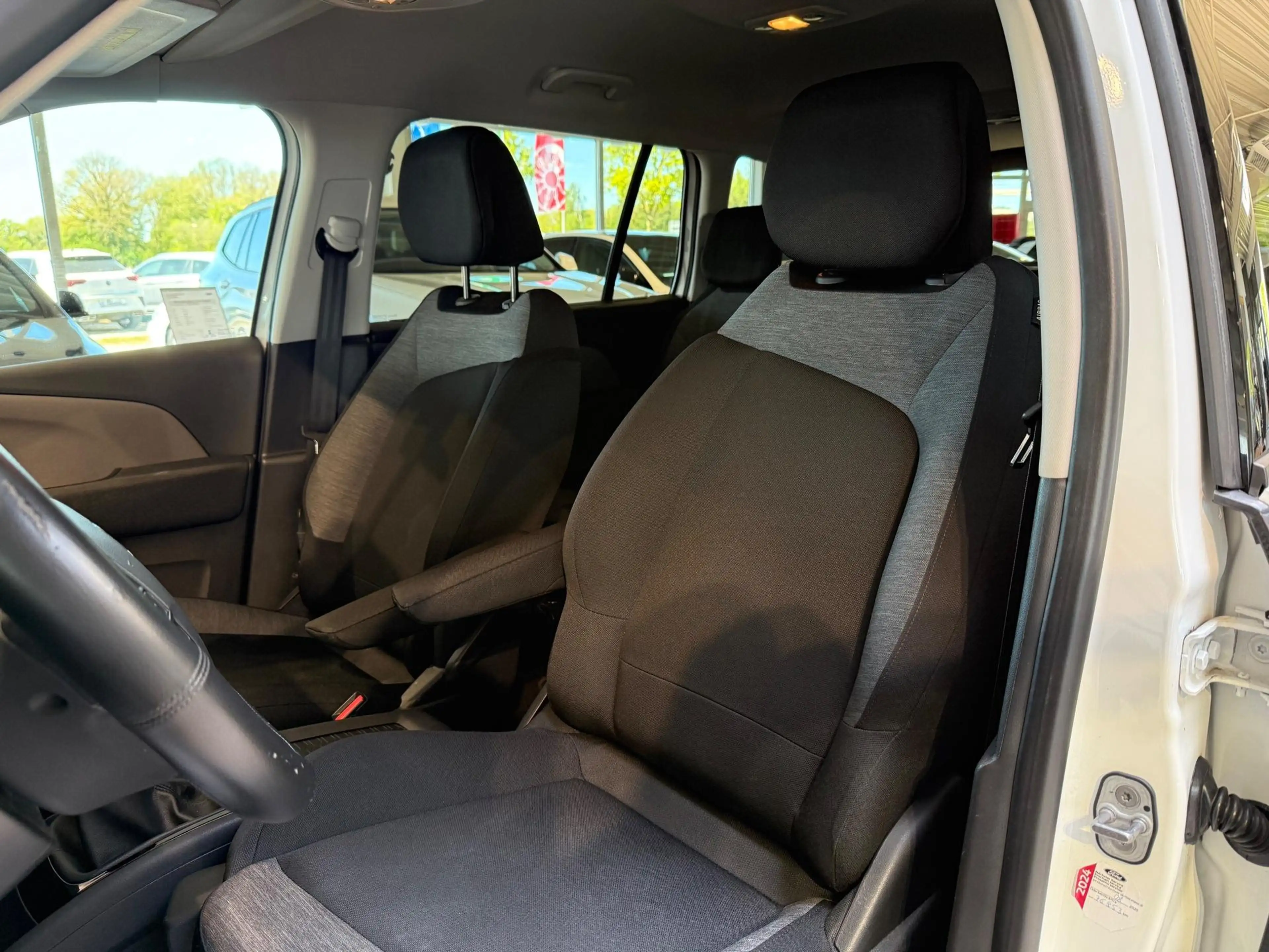 Citroen C4 Picasso Grand Spacetourer 1.5 BlueHDi 130 FAP Selection... — photo 9