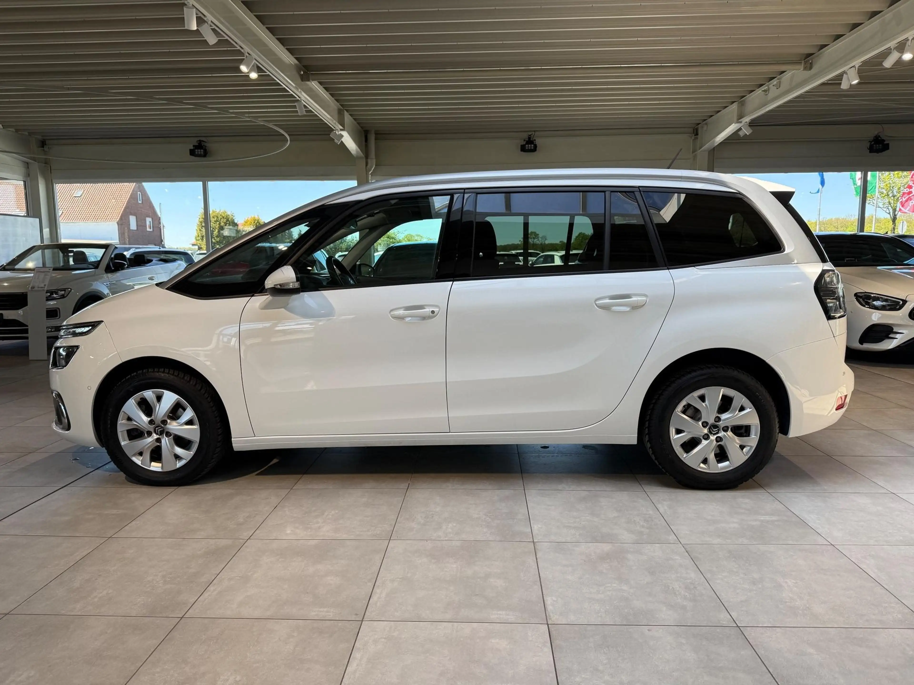 Citroen C4 Picasso Grand Spacetourer 1.5 BlueHDi 130 FAP Selection... — photo 7