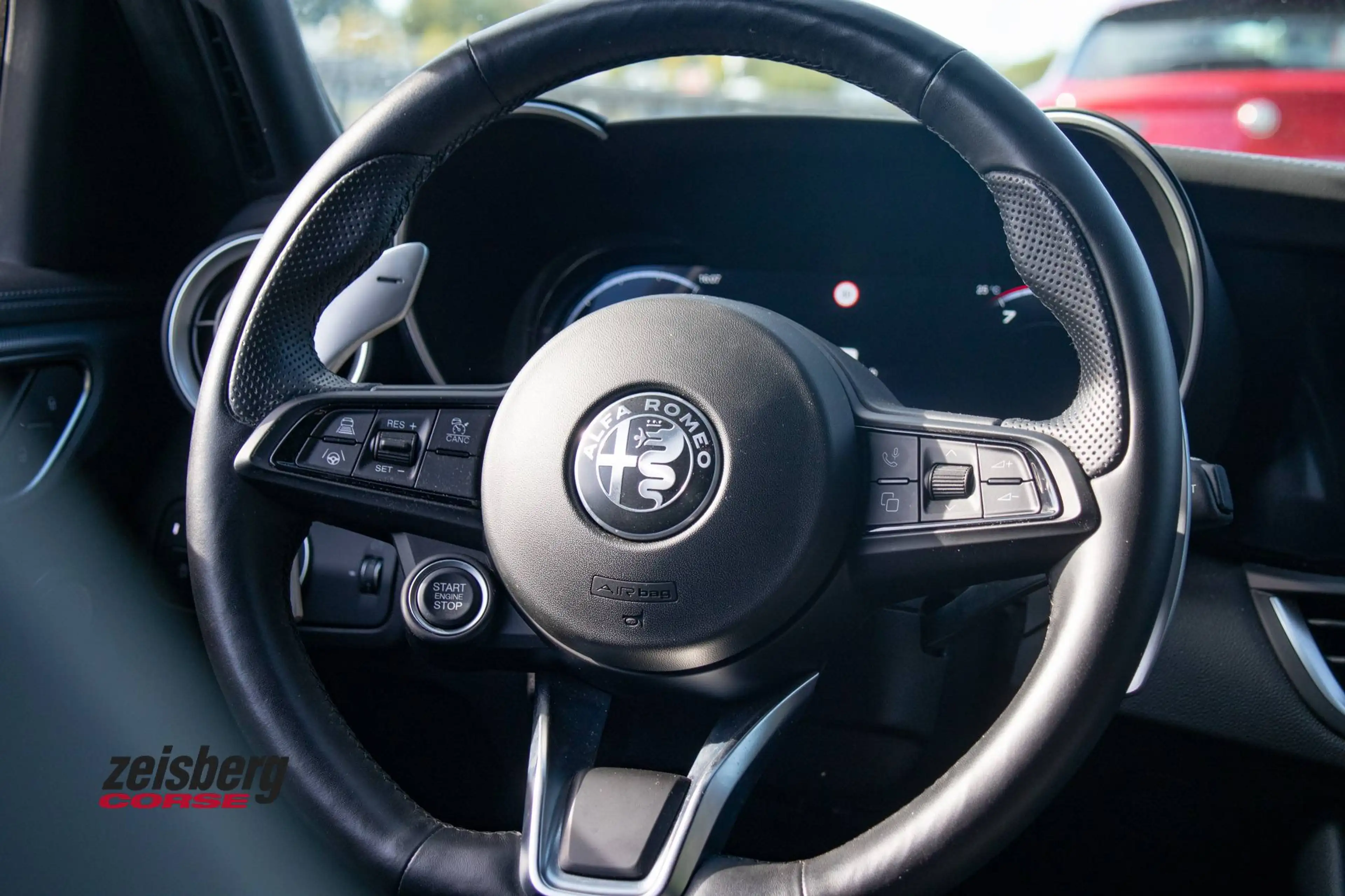 Alfa Romeo Giulia Veloce 2.0 Turbo AT8-Q4 Prem.-Paket — photo 8