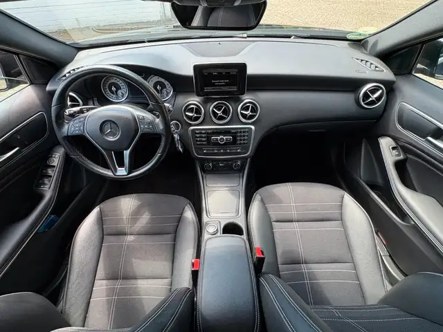 Mercedes-Benz A view 10