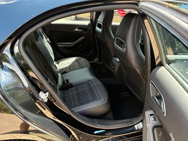Mercedes-Benz A view 13