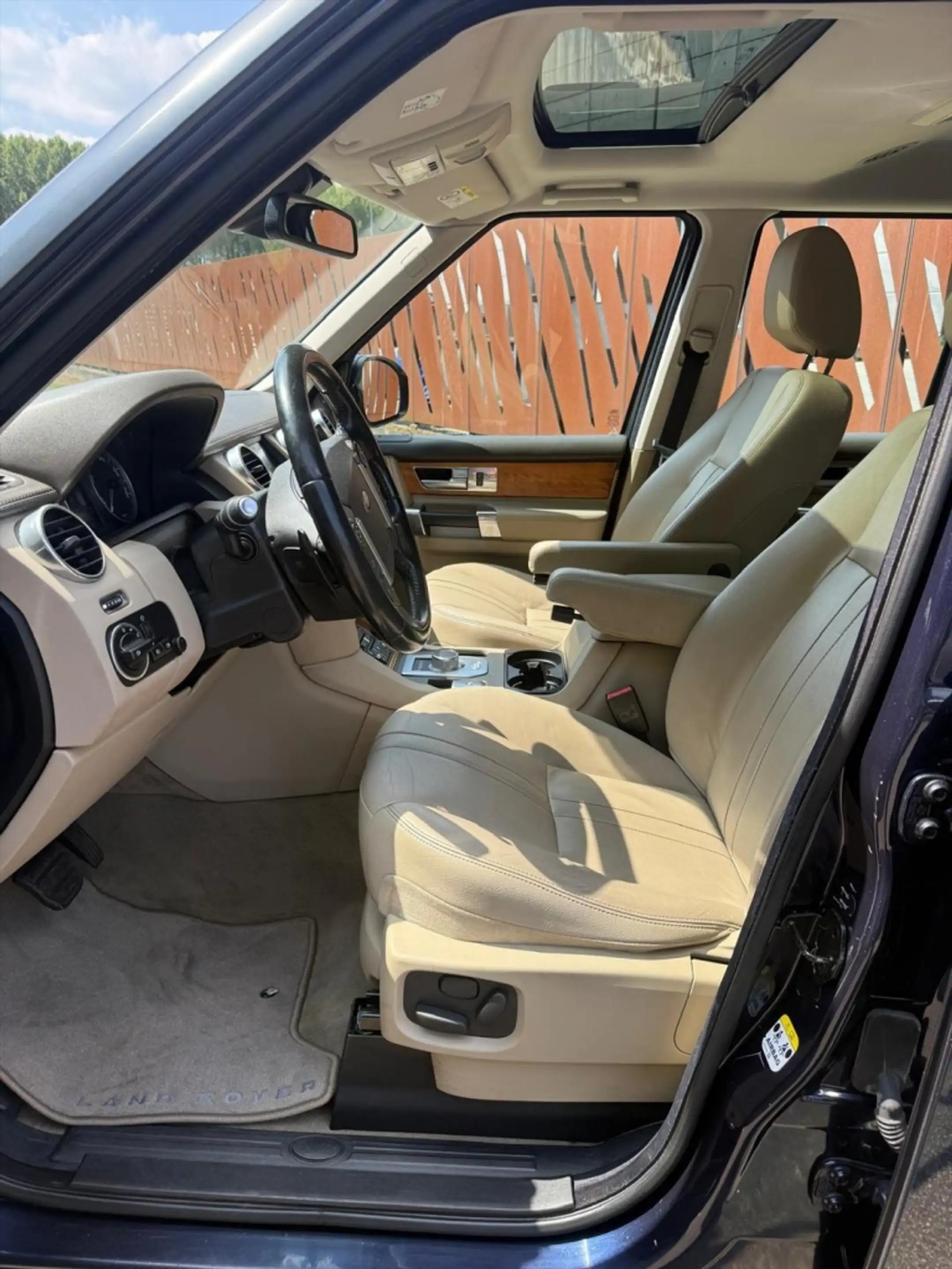 Land Rover Discovery Land Rover 4 — photo 11