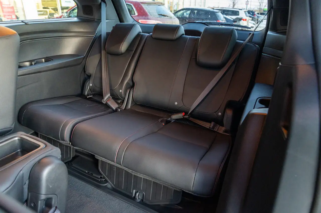 Honda Odyssey снимка Honda Odyssey