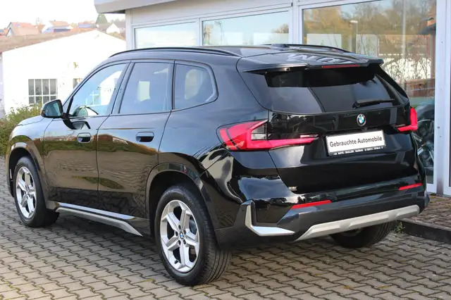 BMW X1 view 4