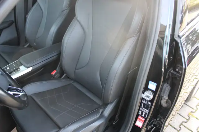 BMW X1 view 8