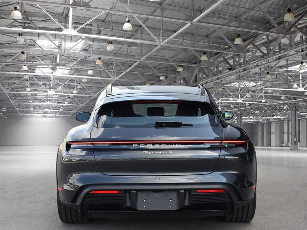 Porsche Taycan снимка Porsche Taycan