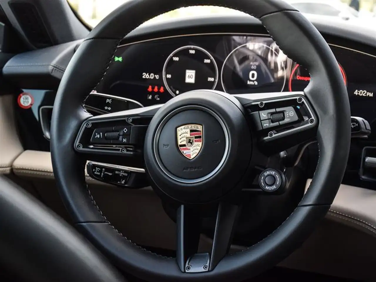 Porsche Taycan снимка Porsche Taycan
