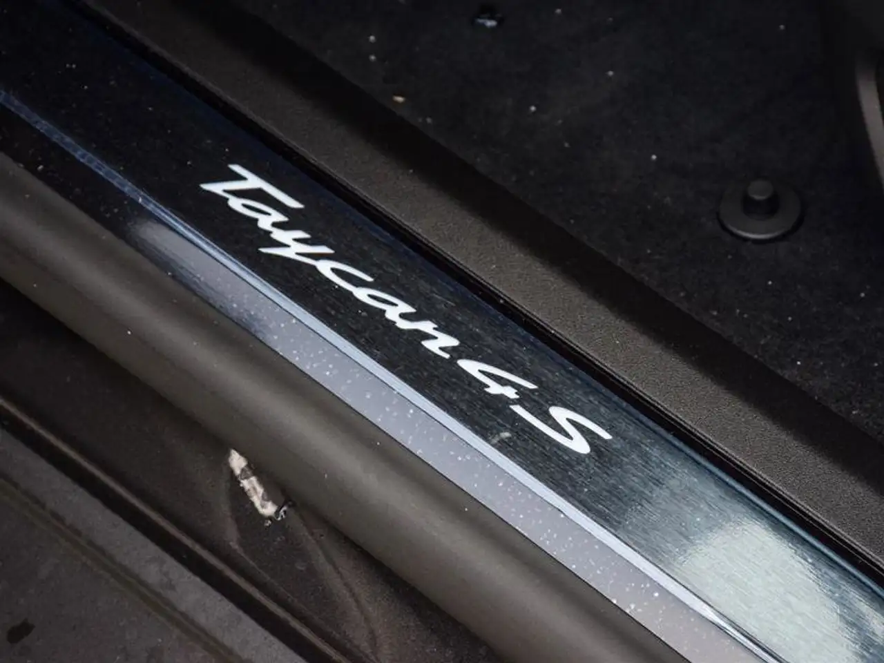 Porsche Taycan снимка Porsche Taycan