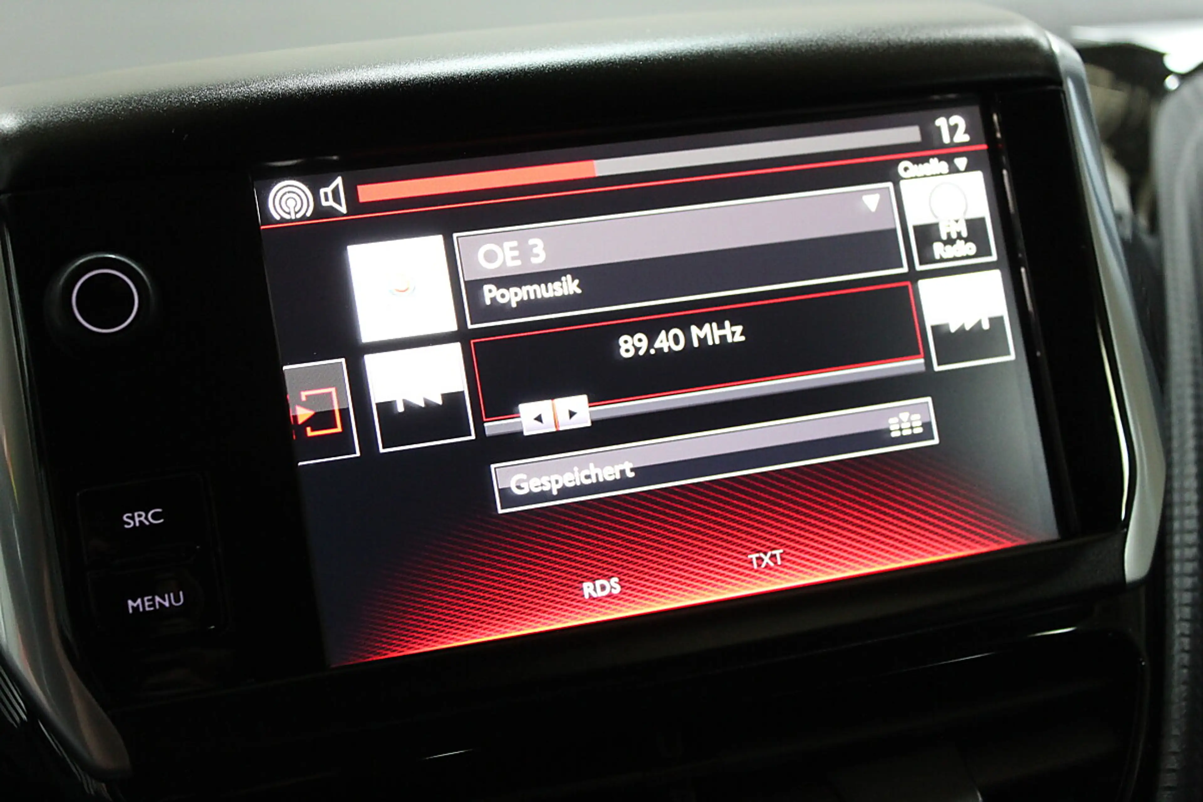 Peugeot 208 GT Line 1,2 PureTech 110 S&S — photo 14