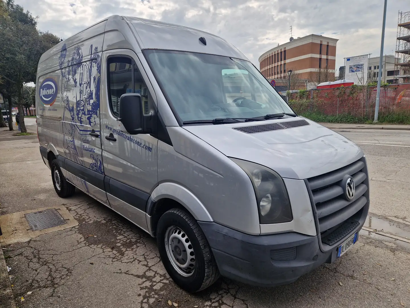 Volkswagen CRAFTER 2.5 TDI 163CV L2H2 Grijs - 2