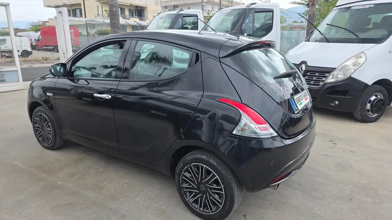Lancia Ypsilon 2022