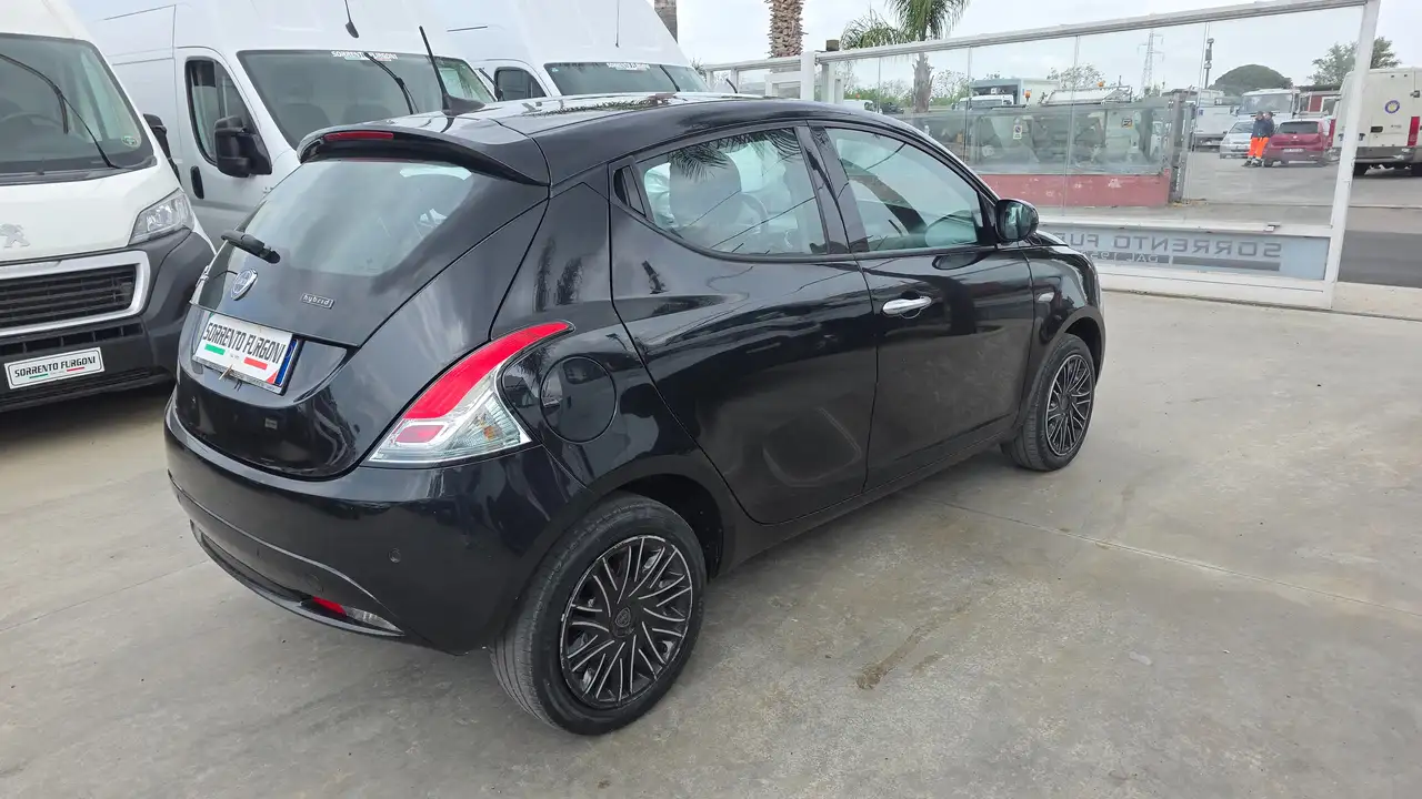 Lancia Ypsilon 2022