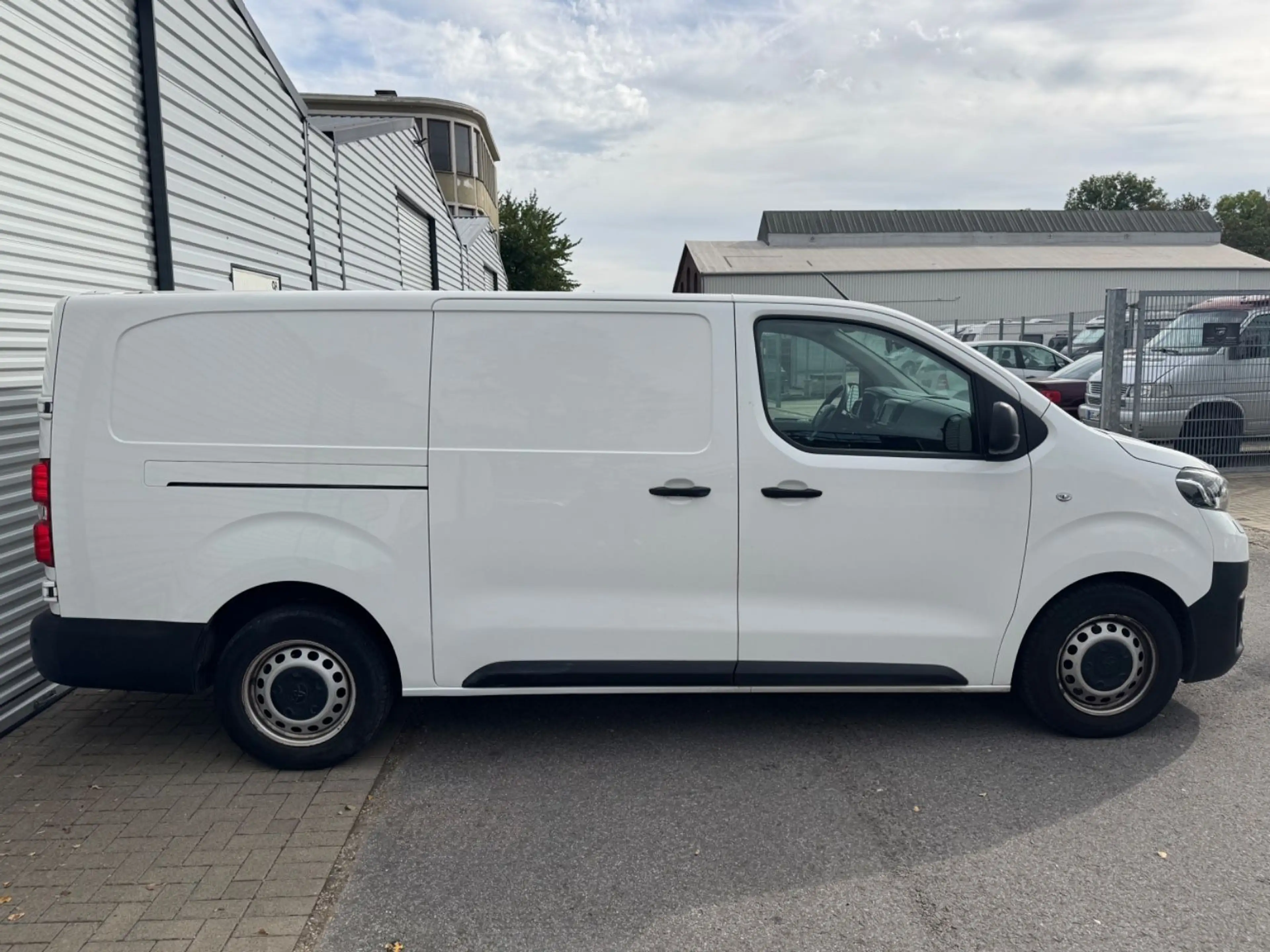 Toyota Proace L2 2.0D-4D Kasten Meister-1.Hand-Kamera — photo 4